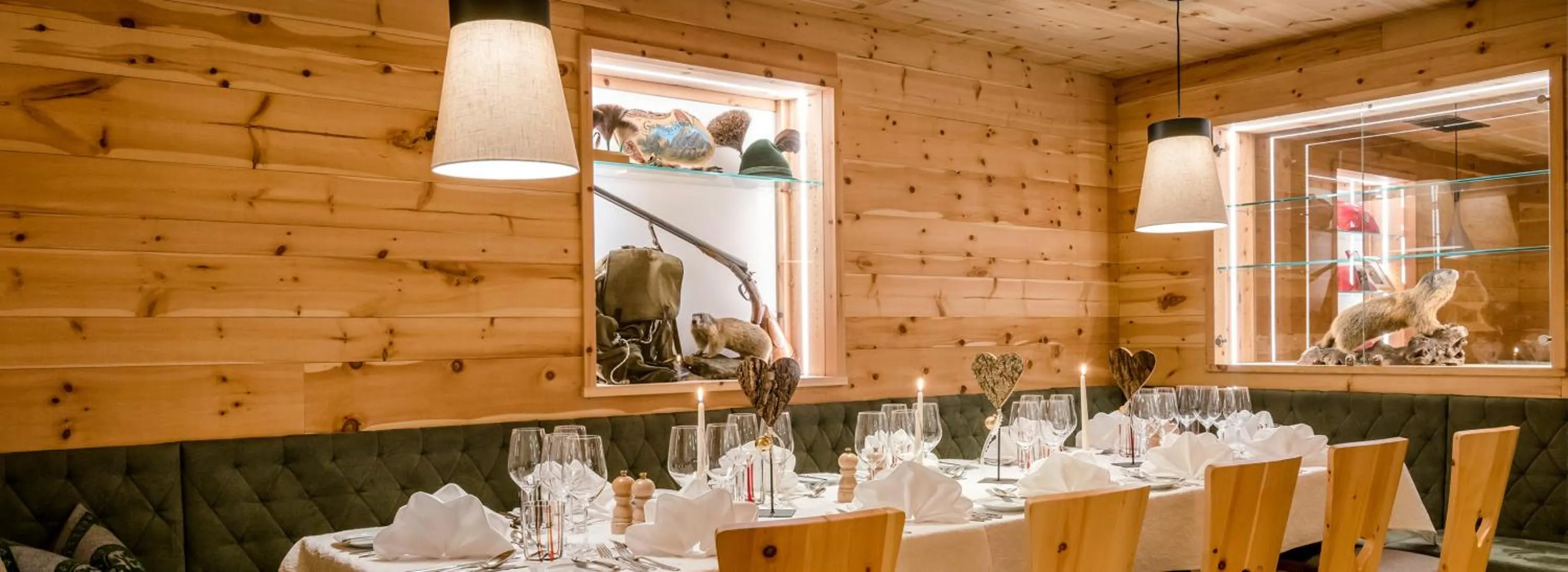 Restaurant/places to eat in Tratterhof Mountain Sky Hotel