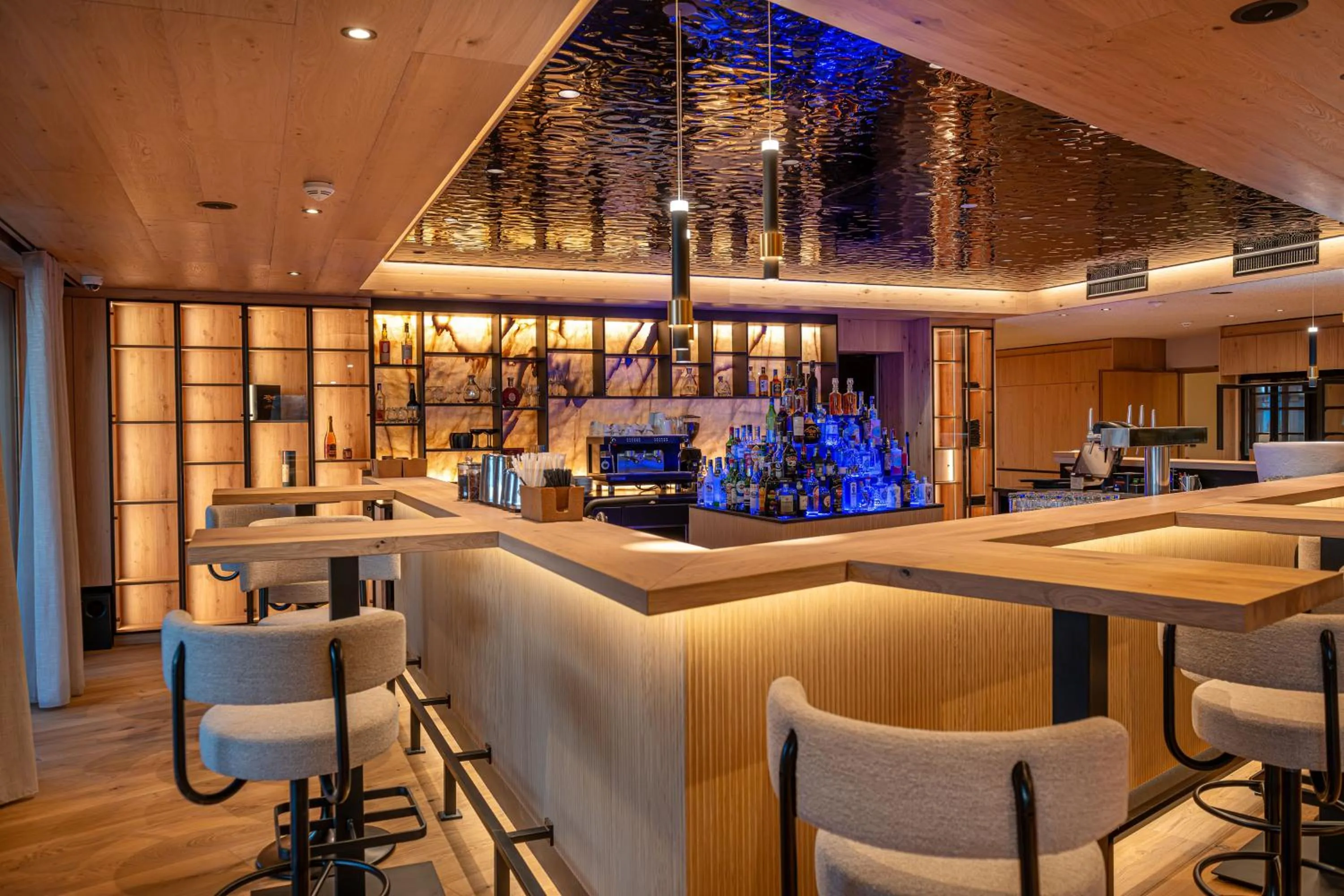Lounge or bar in Tratterhof Mountain Sky Hotel