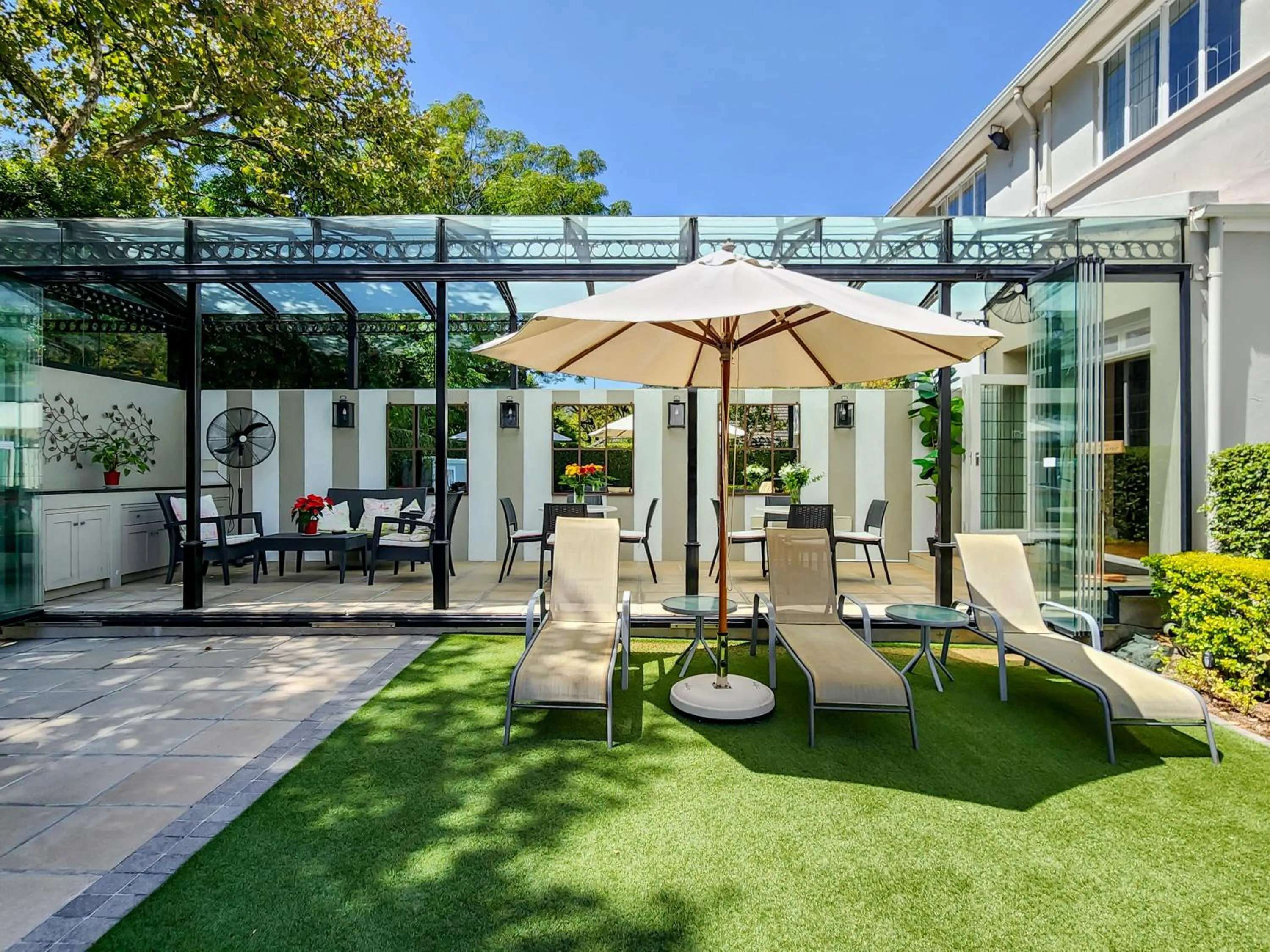 Seating area in Roodenburg House