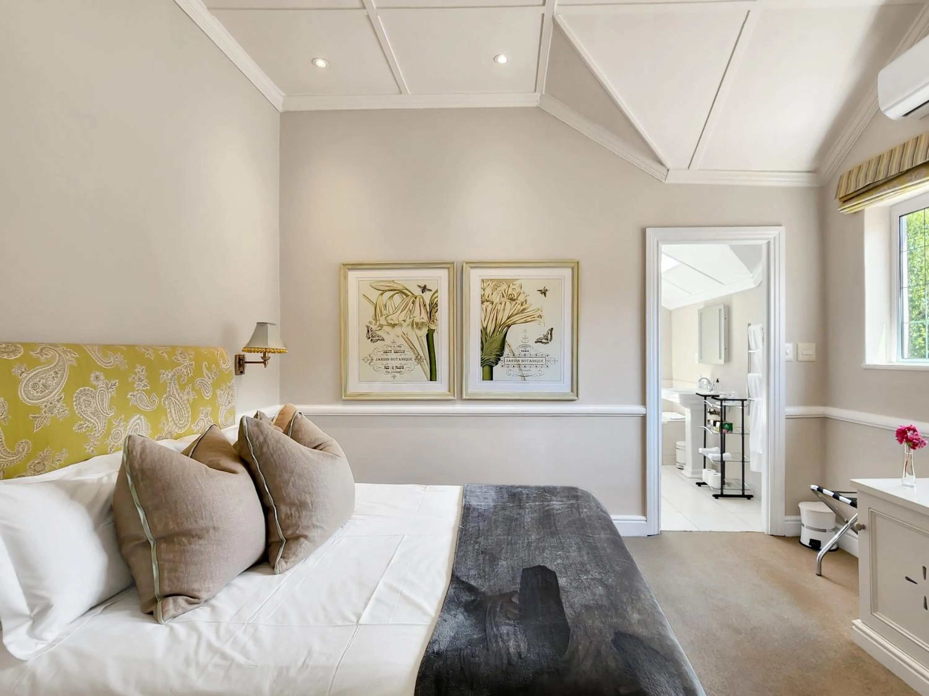 Bedroom in Roodenburg House