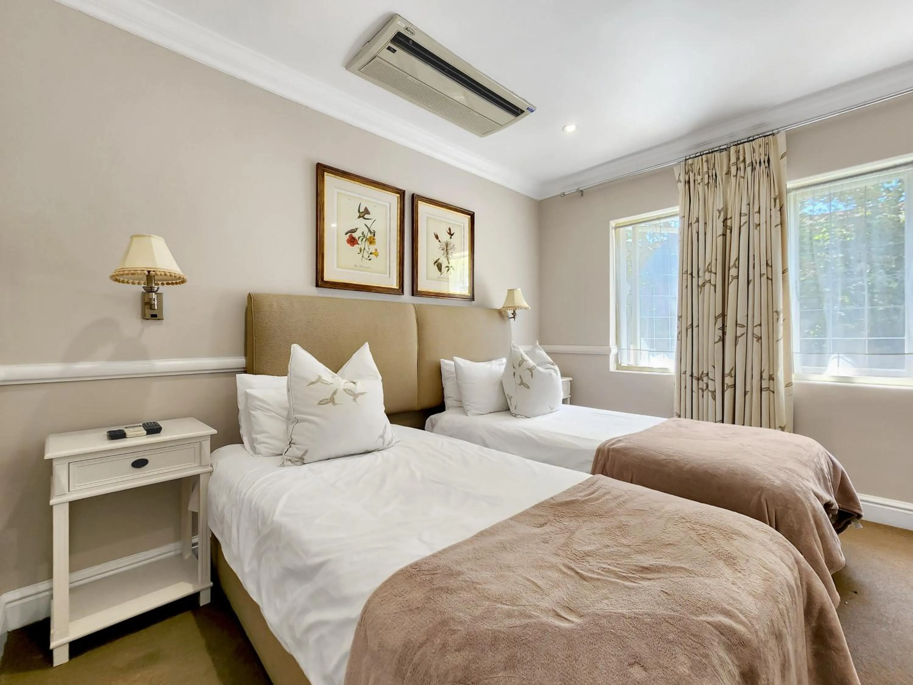 Bedroom, Bed in Roodenburg House