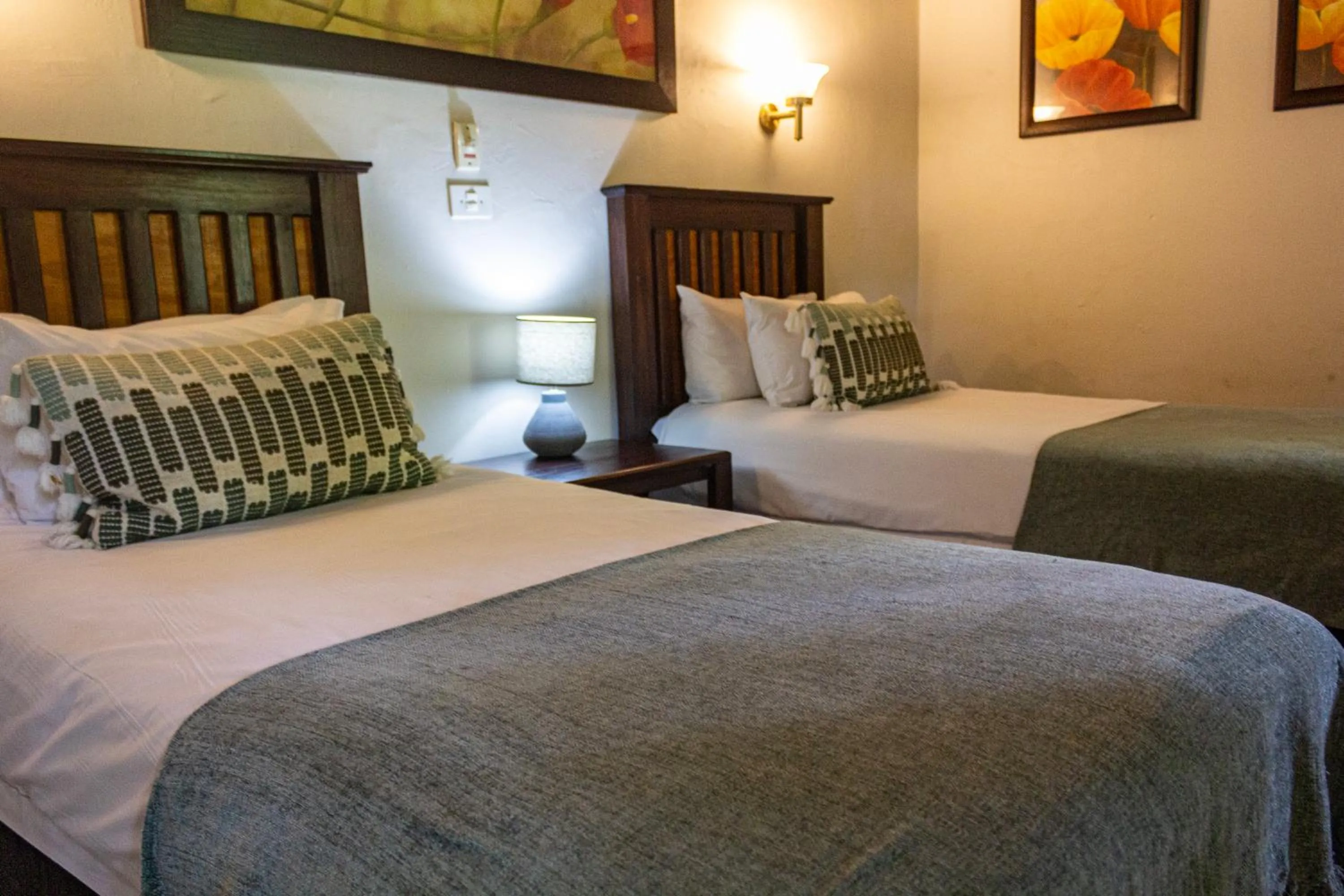 Bedroom, Bed in Hotel Numbi & Garden Suites