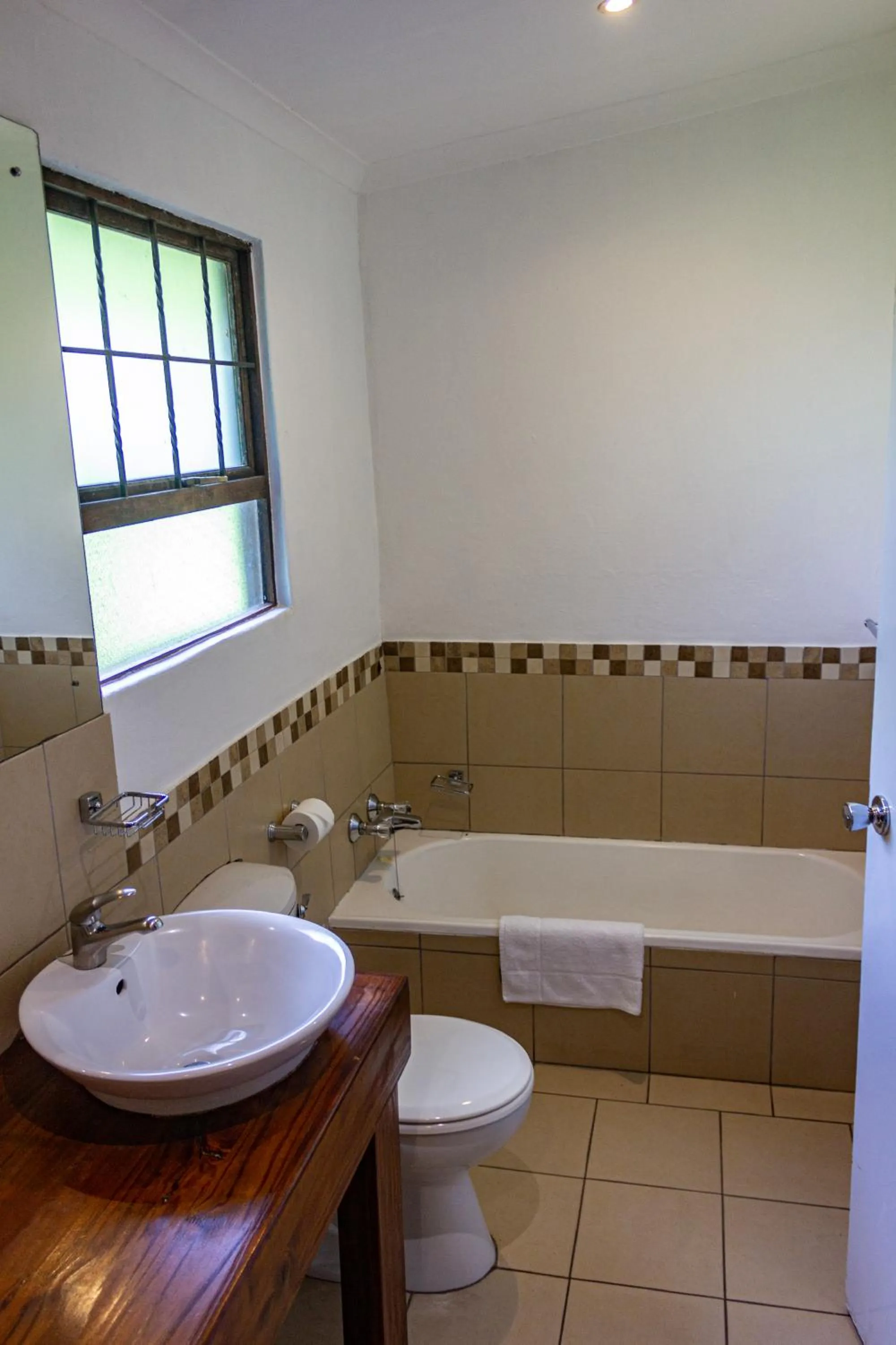 Bathroom in Hotel Numbi & Garden Suites