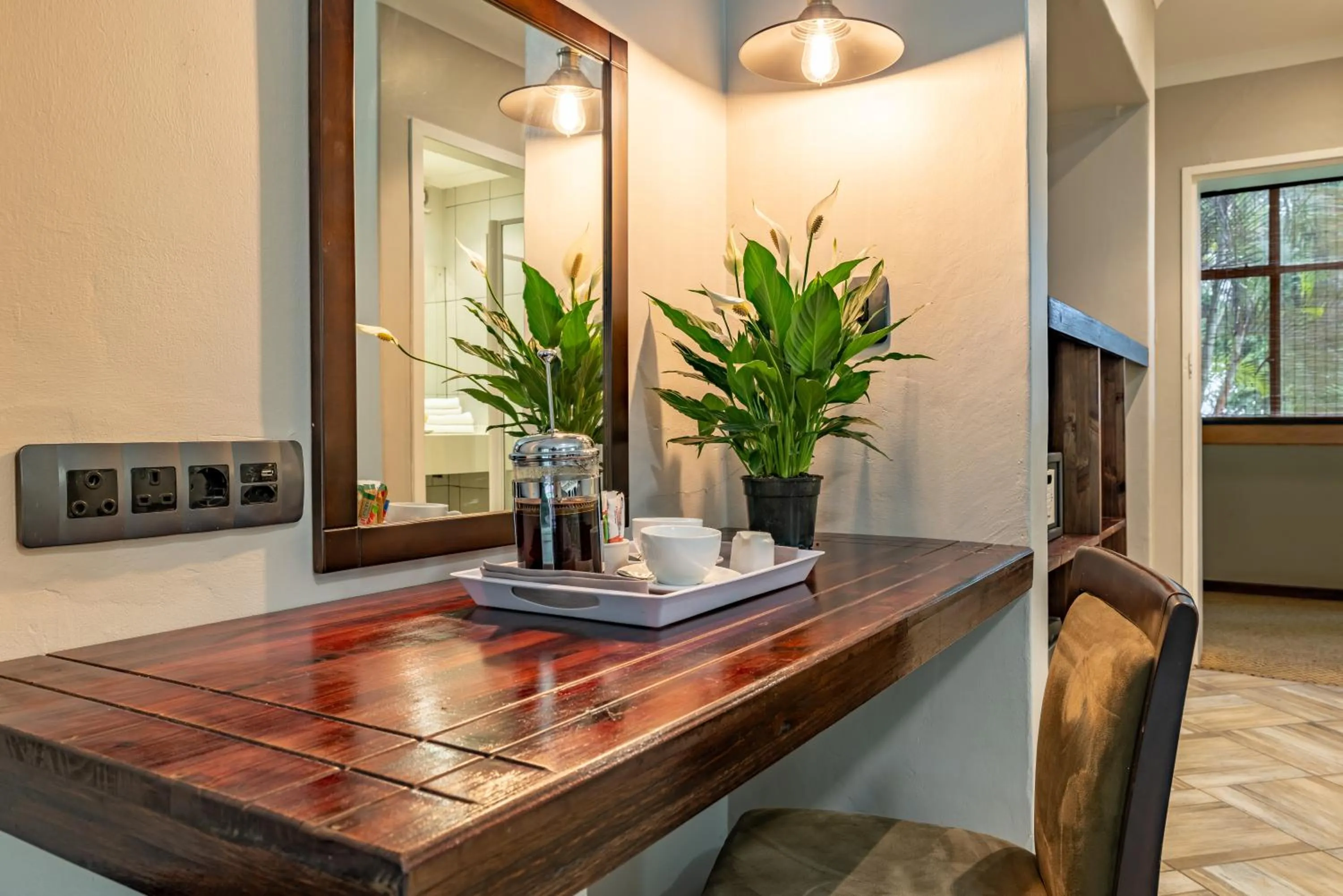 Coffee/tea facilities in Hotel Numbi & Garden Suites