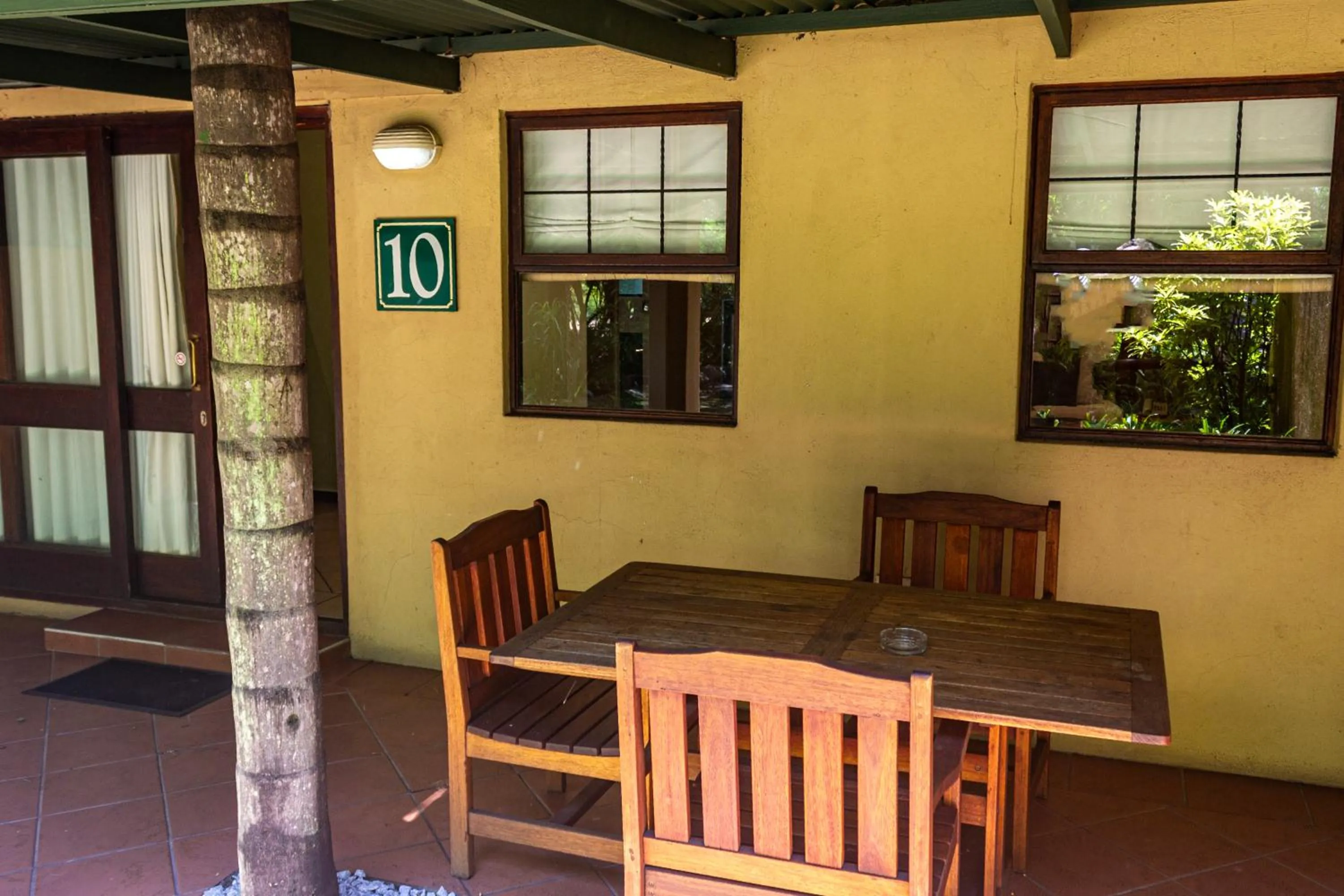 Seating area in Hotel Numbi & Garden Suites
