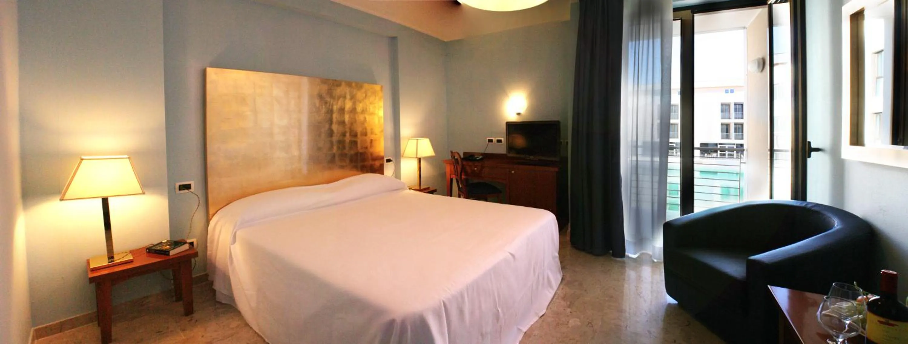 View (from property/room), Bed in Hotel Terme Marine Leopoldo II TERME & SPA