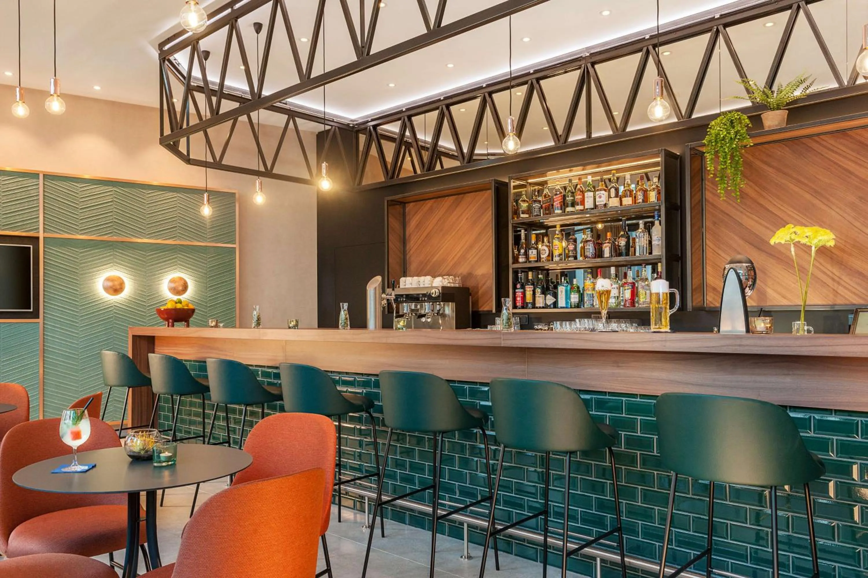 Lounge or bar in NH Essen