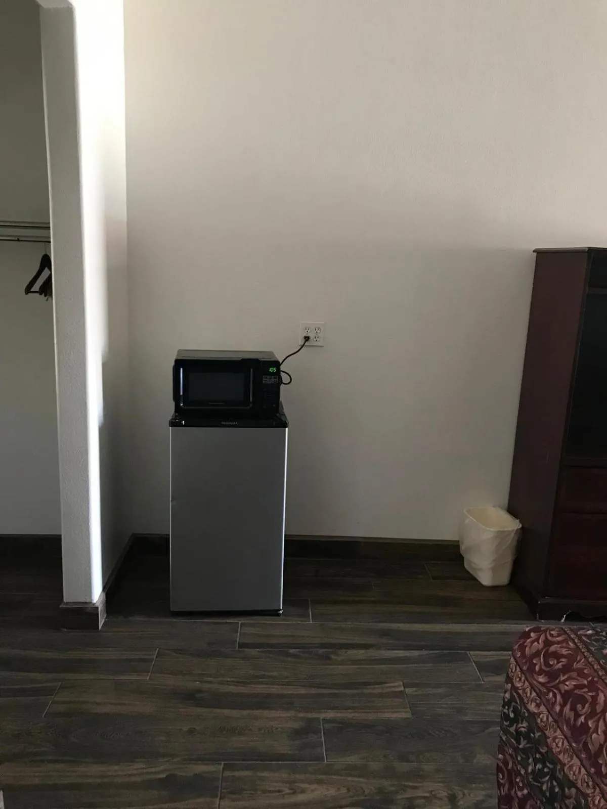 minibar in Texas Inn & Suites