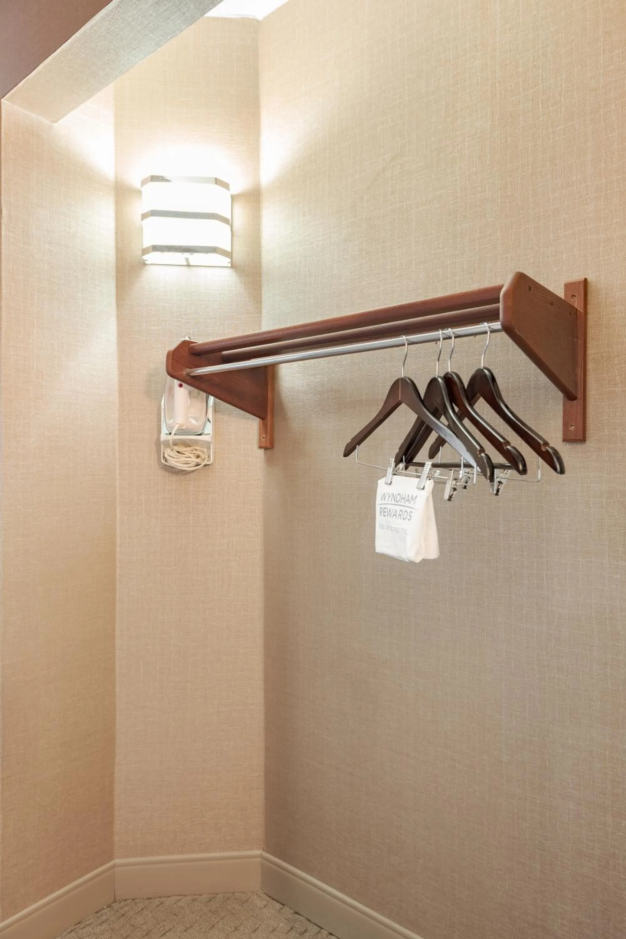 Bedroom in Wyndham Omaha Hotel - West Dodge