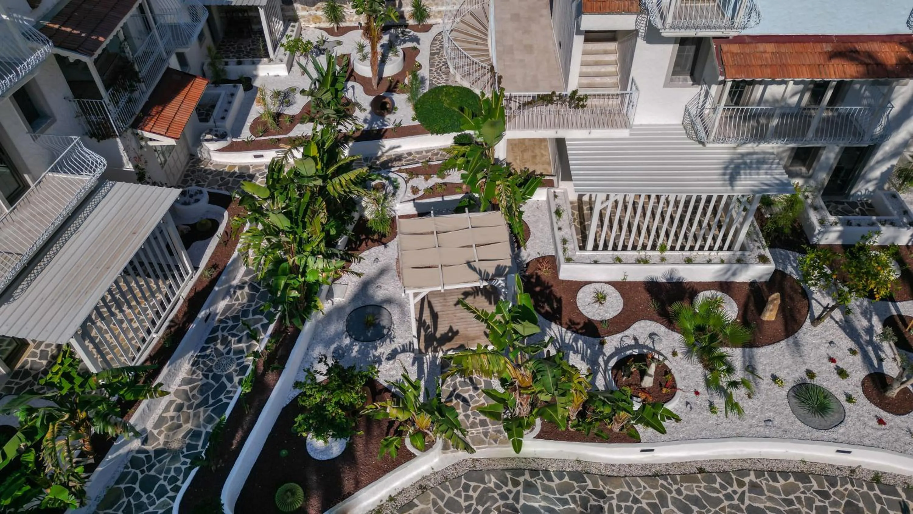 Garden in Salonika Suites