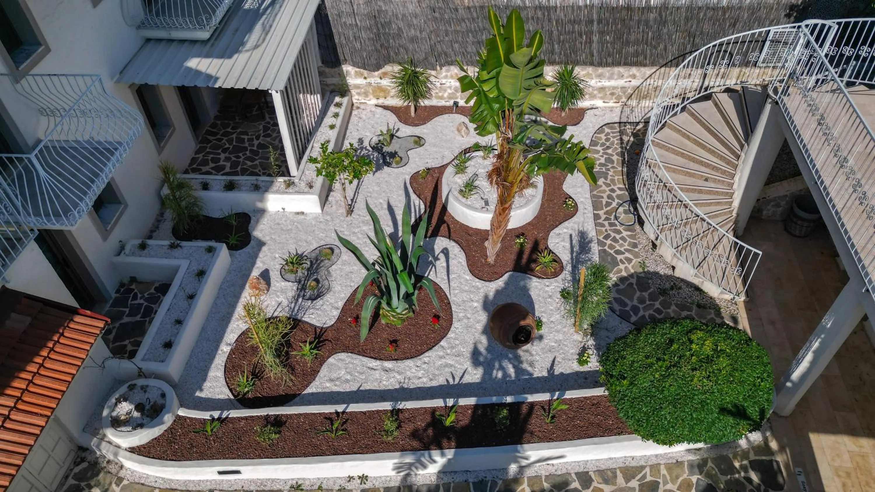 Garden in Salonika Suites