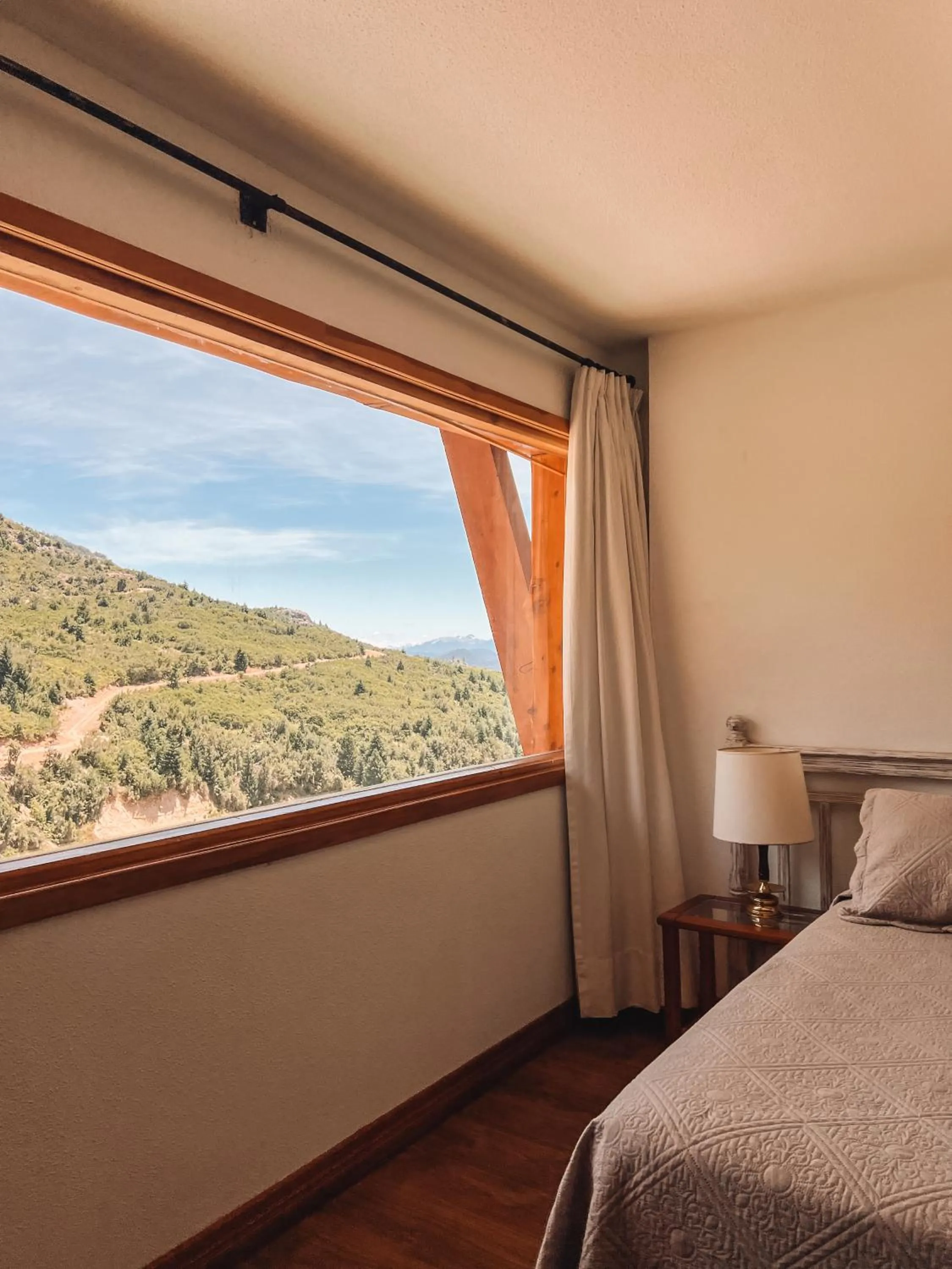 Mountain view, Bed in Hotel Catedral Patagonia Ski & Wellness