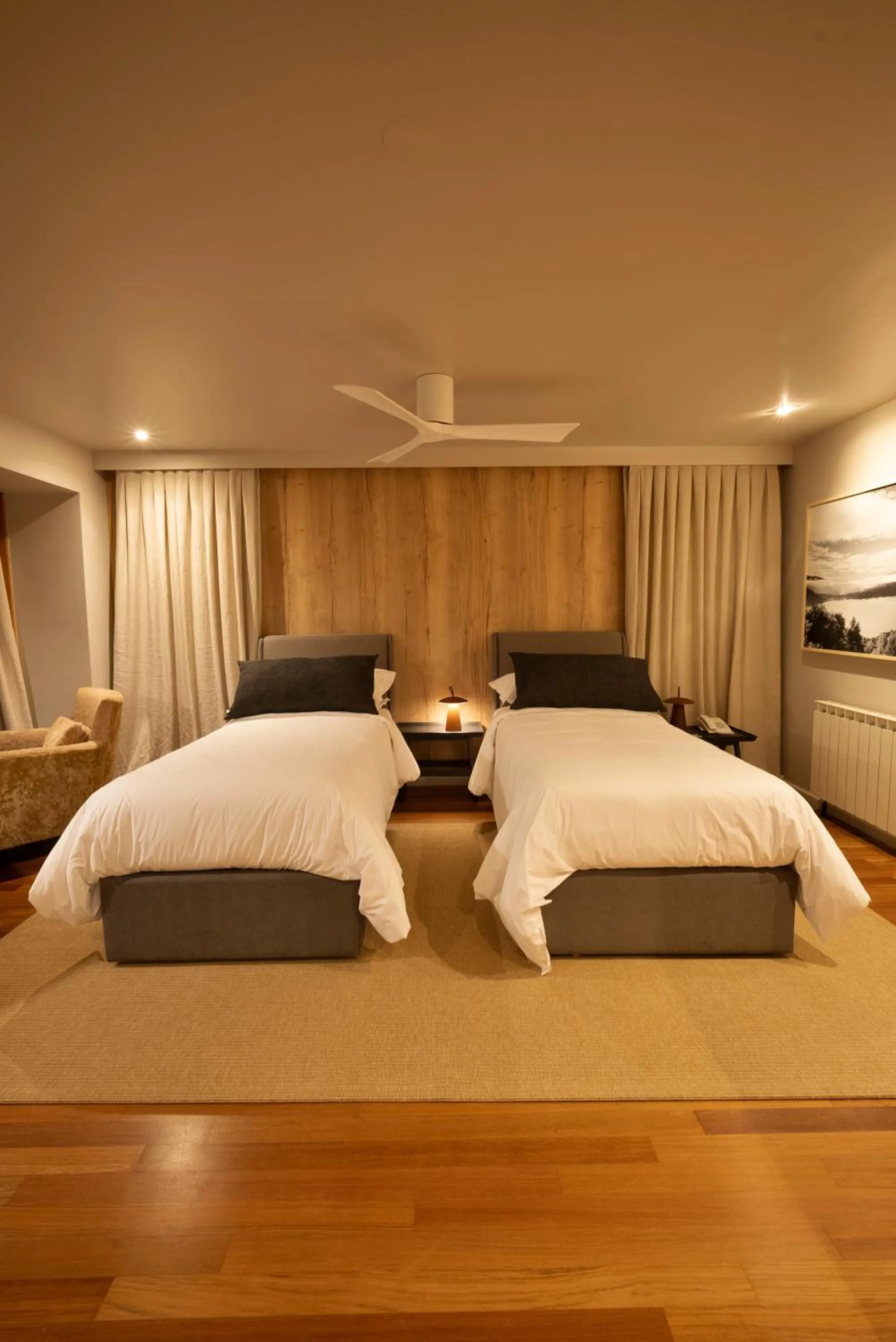 Photo of the whole room, Bed in Hotel Catedral Patagonia Ski & Wellness