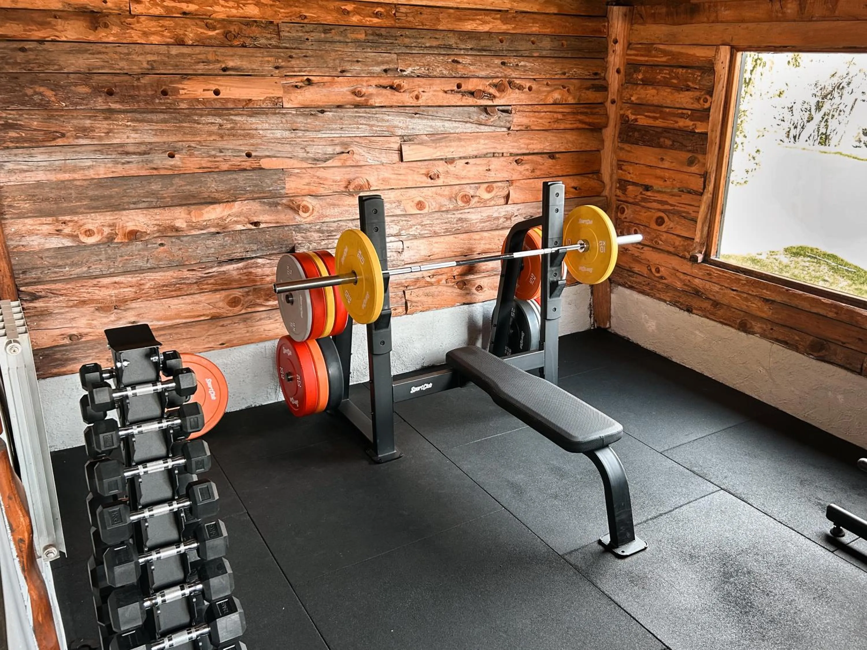 Fitness centre/facilities in Hotel Catedral Patagonia Ski & Wellness