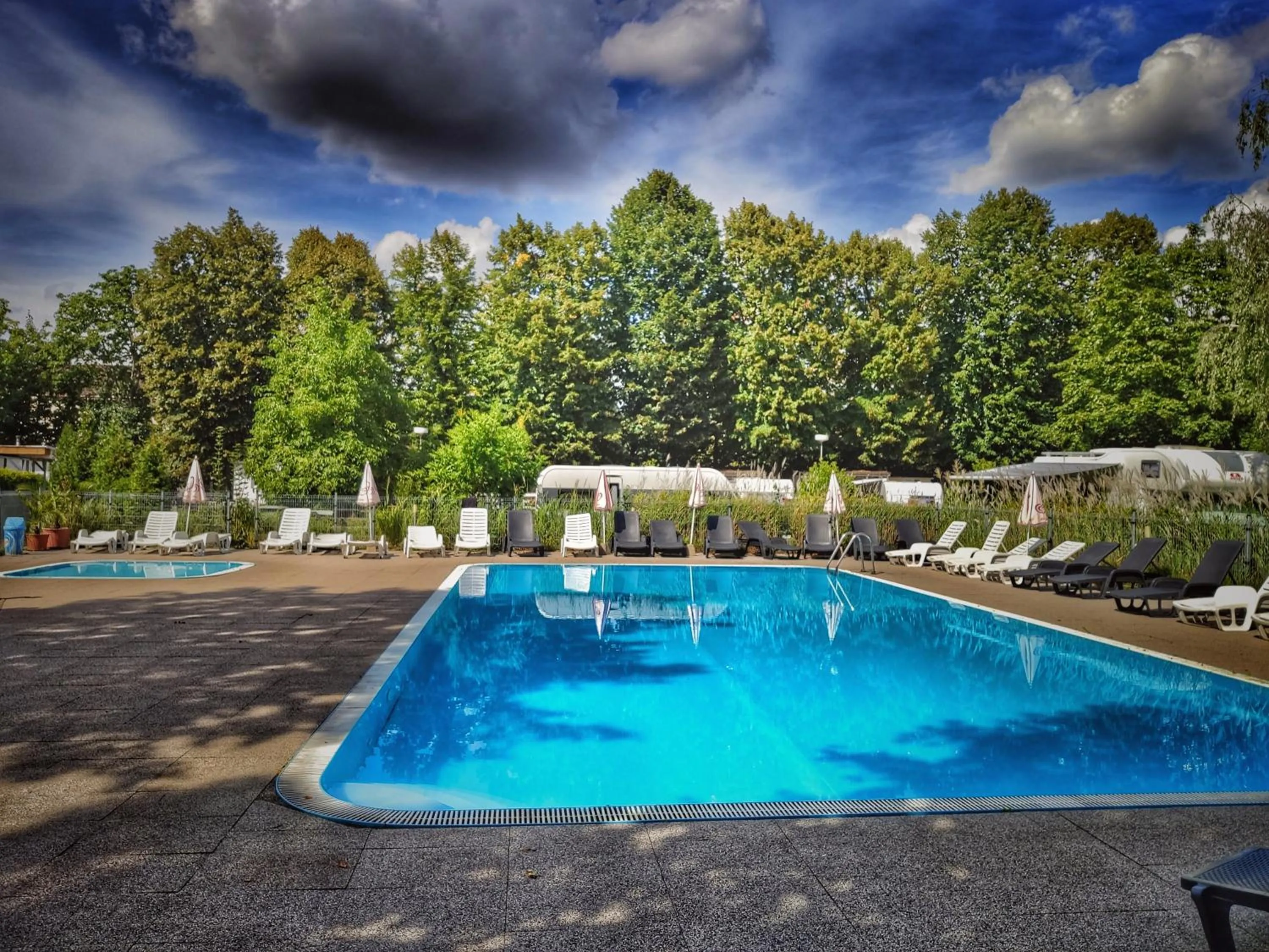 Pool view in Camping Sokol Praha