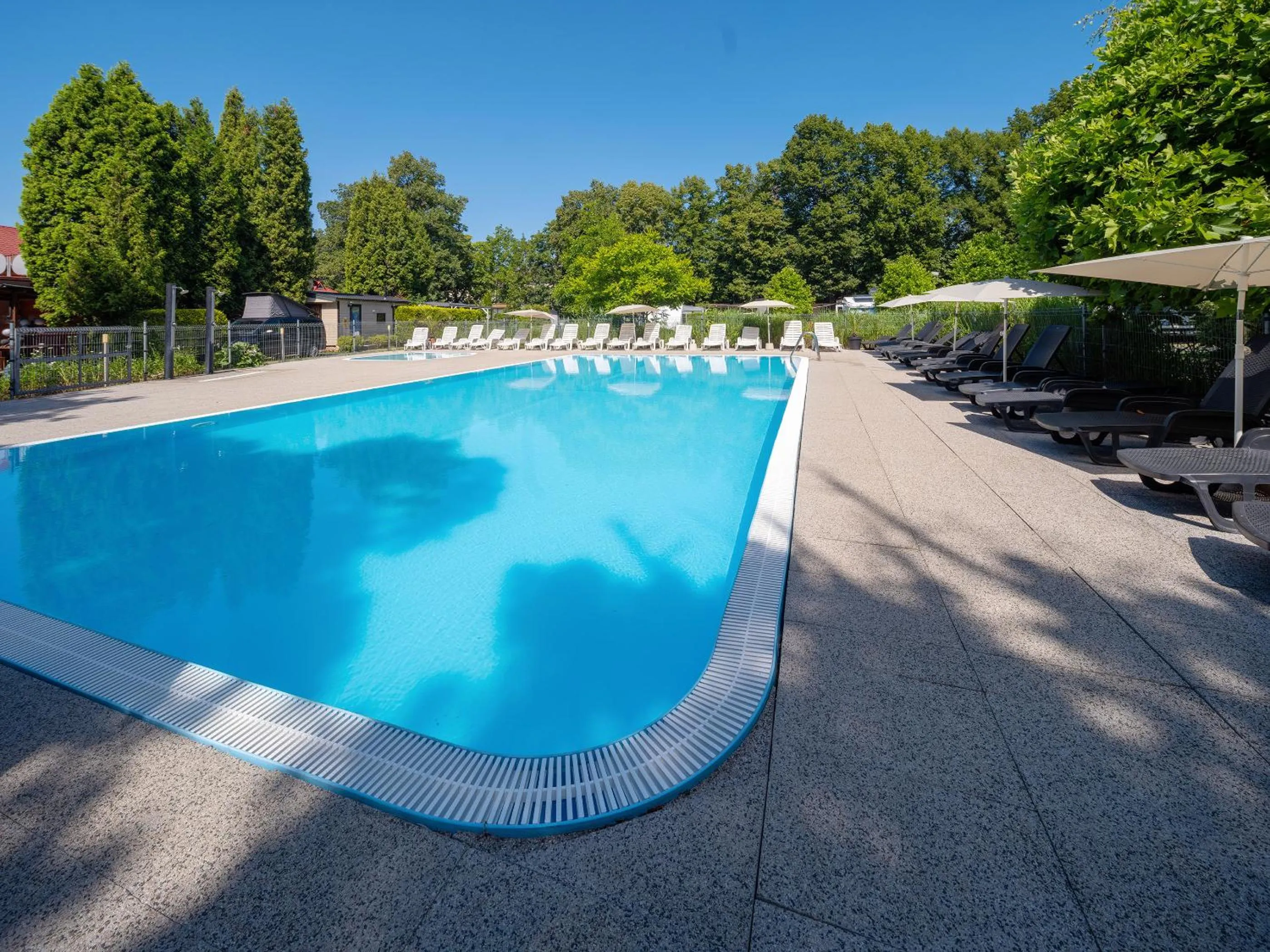Pool view in Camping Sokol Praha