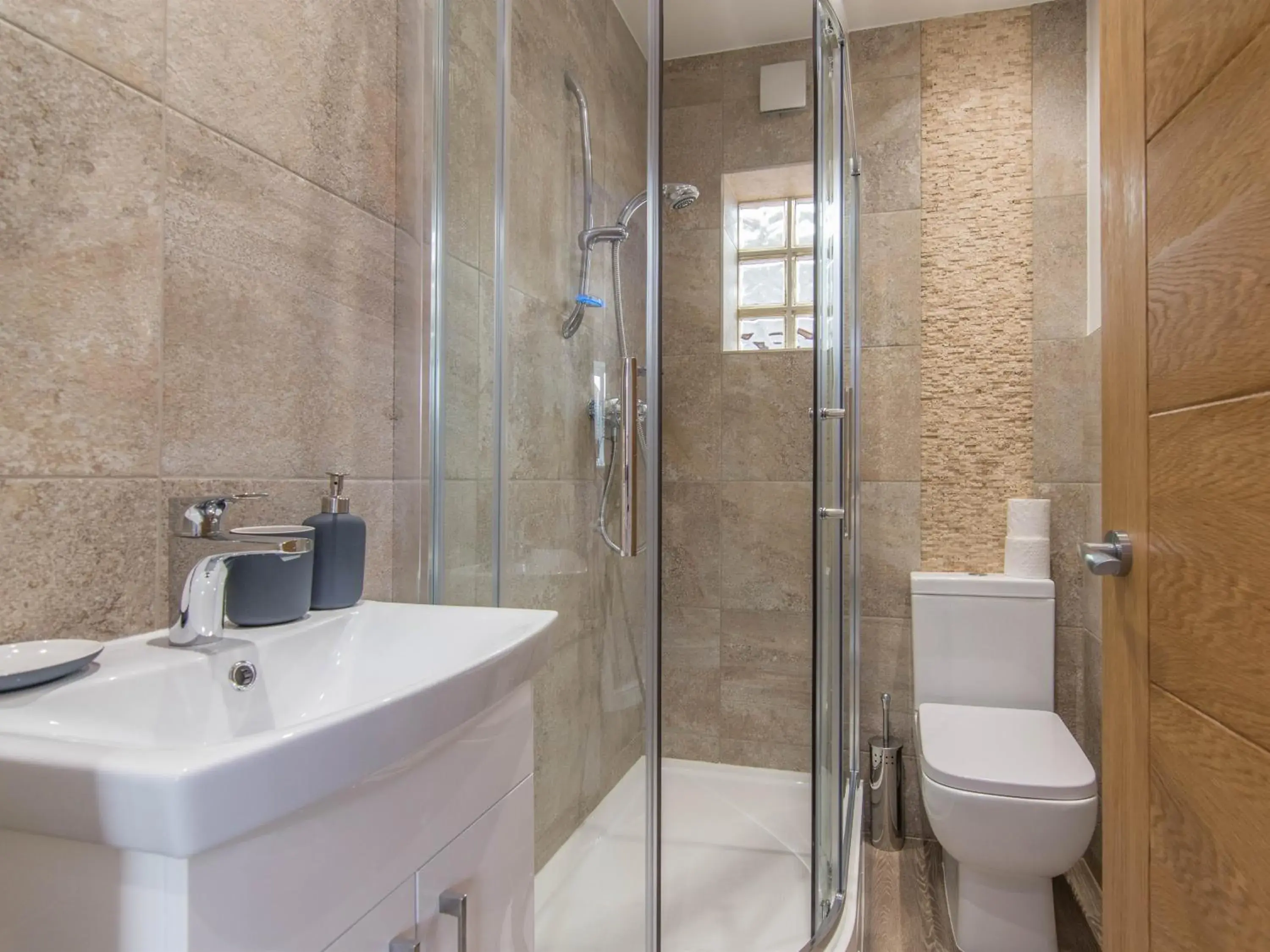 Two-Bedroom Apartment with City View in Fab Apartment Two-Bedroom Apartment with City View in Fab Apartment