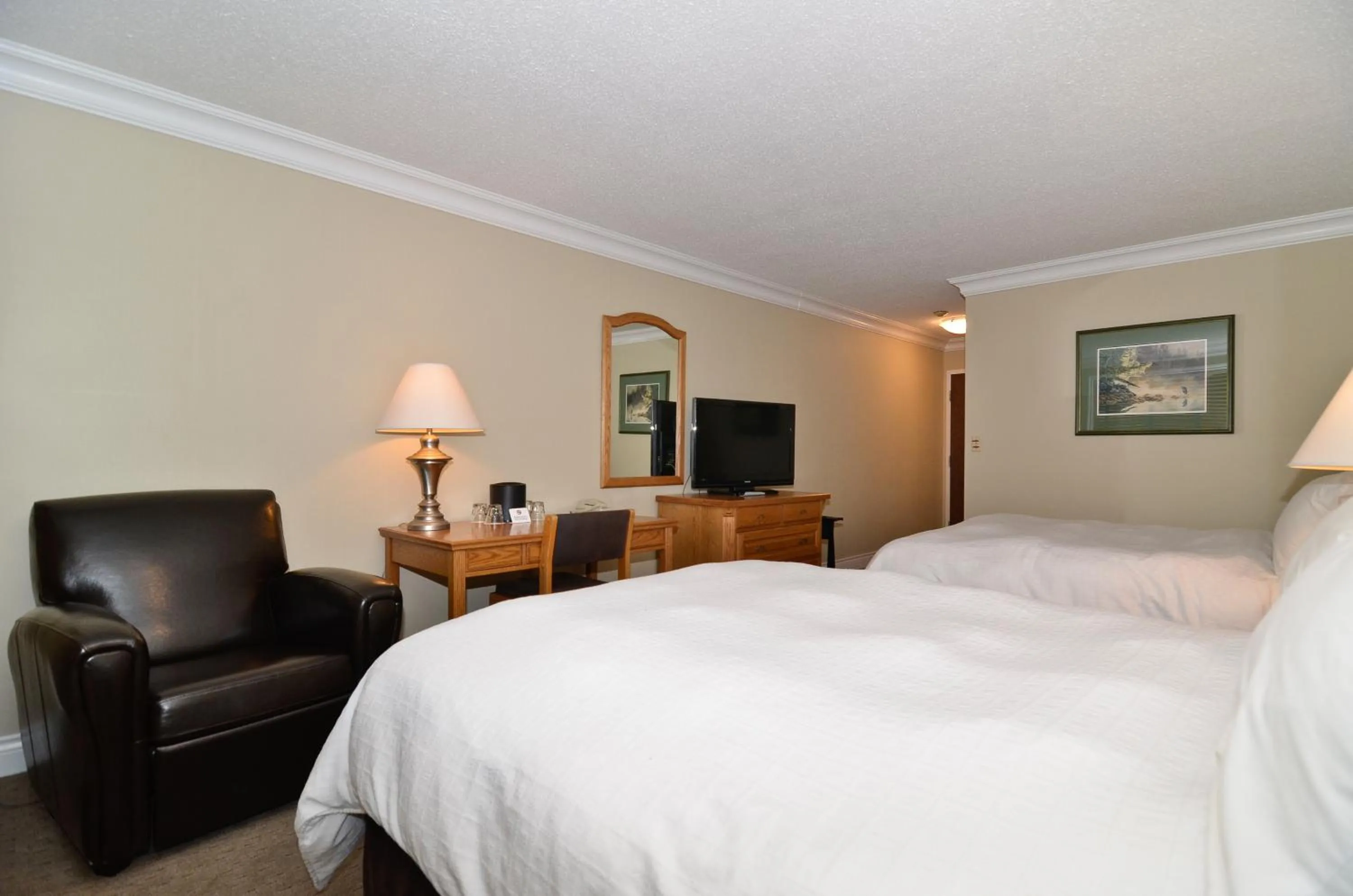Photo of the whole room, Bed in Regent Hotel Revelstoke
