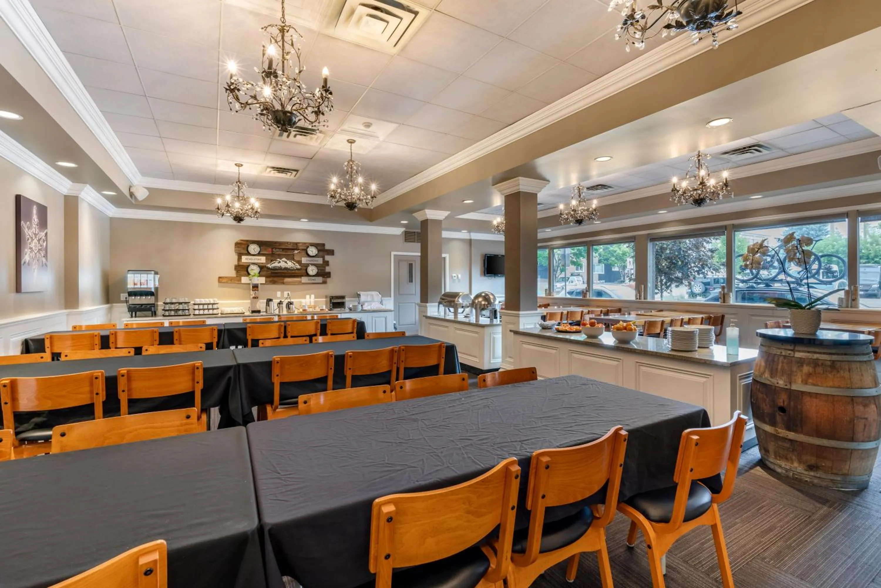 Restaurant/places to eat in Regent Hotel Revelstoke