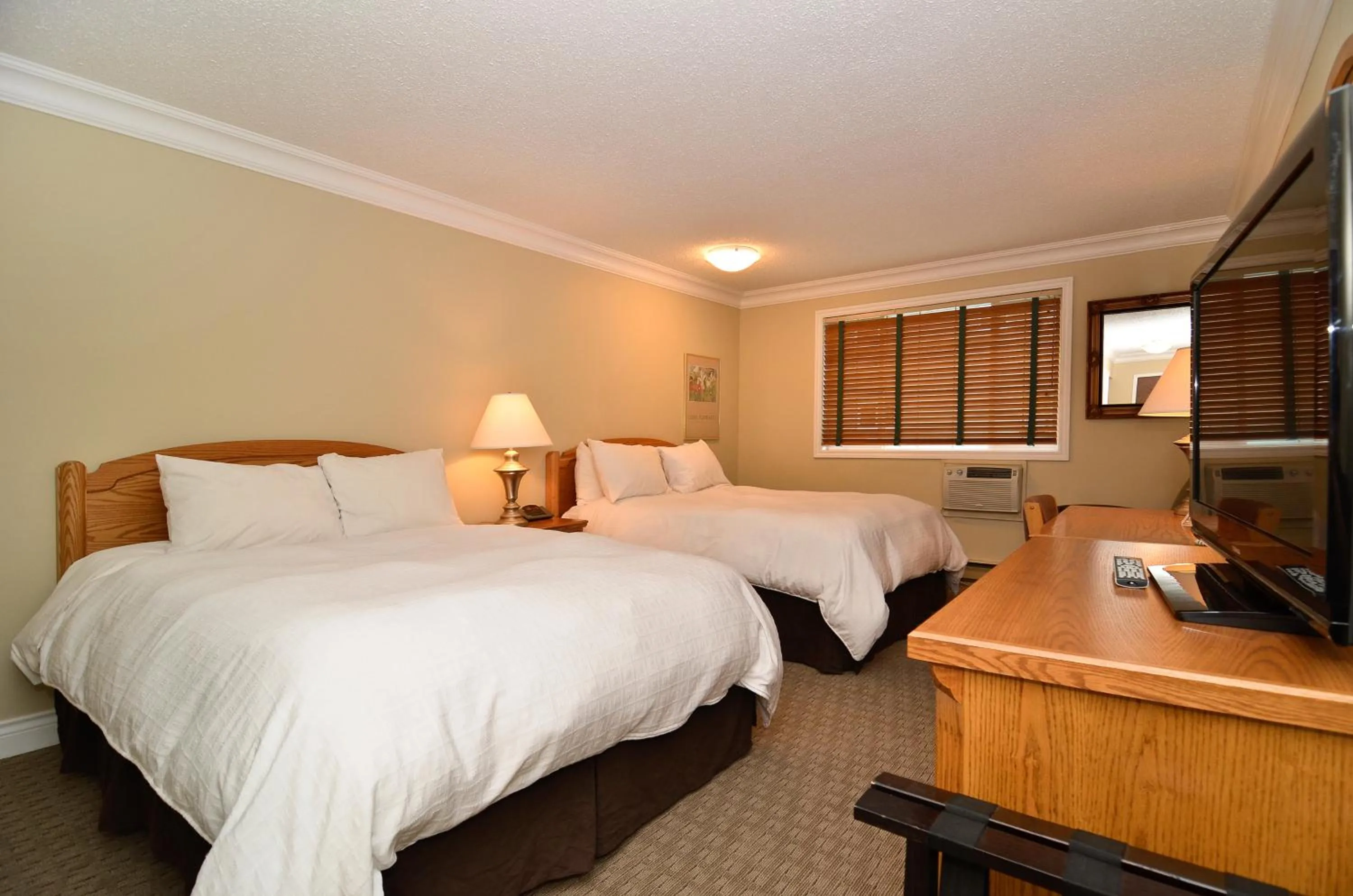 Photo of the whole room, Bed in Regent Hotel Revelstoke