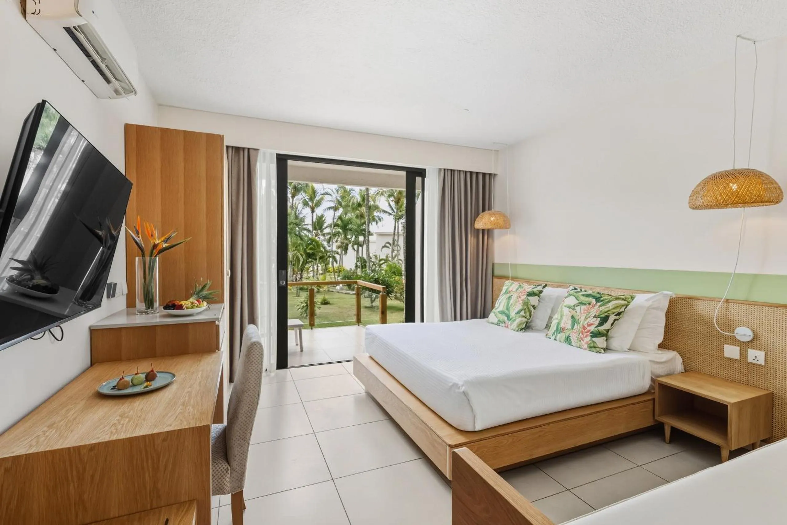 Bed in Coral Azur Beach Resort Mont Choisy