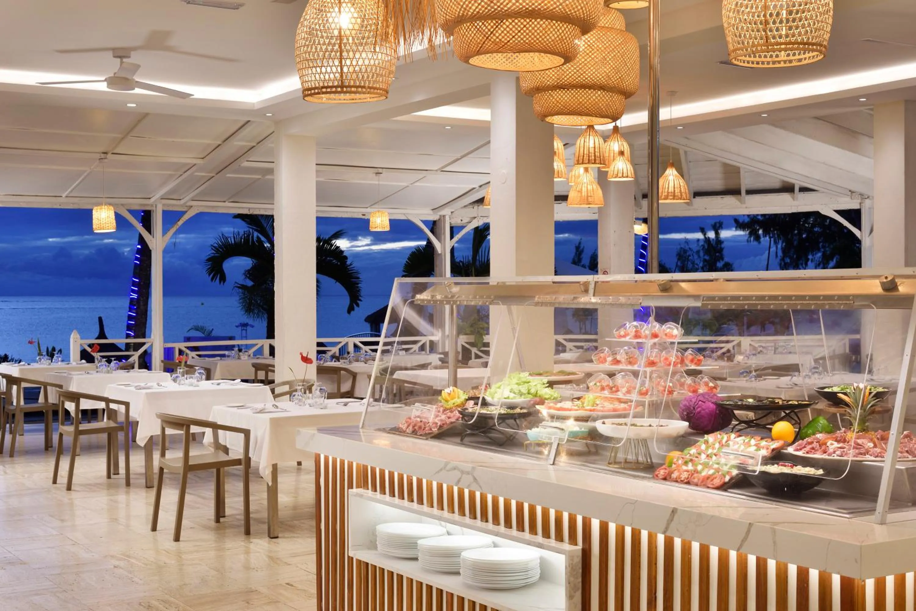 Restaurant/places to eat in Coral Azur Beach Resort Mont Choisy