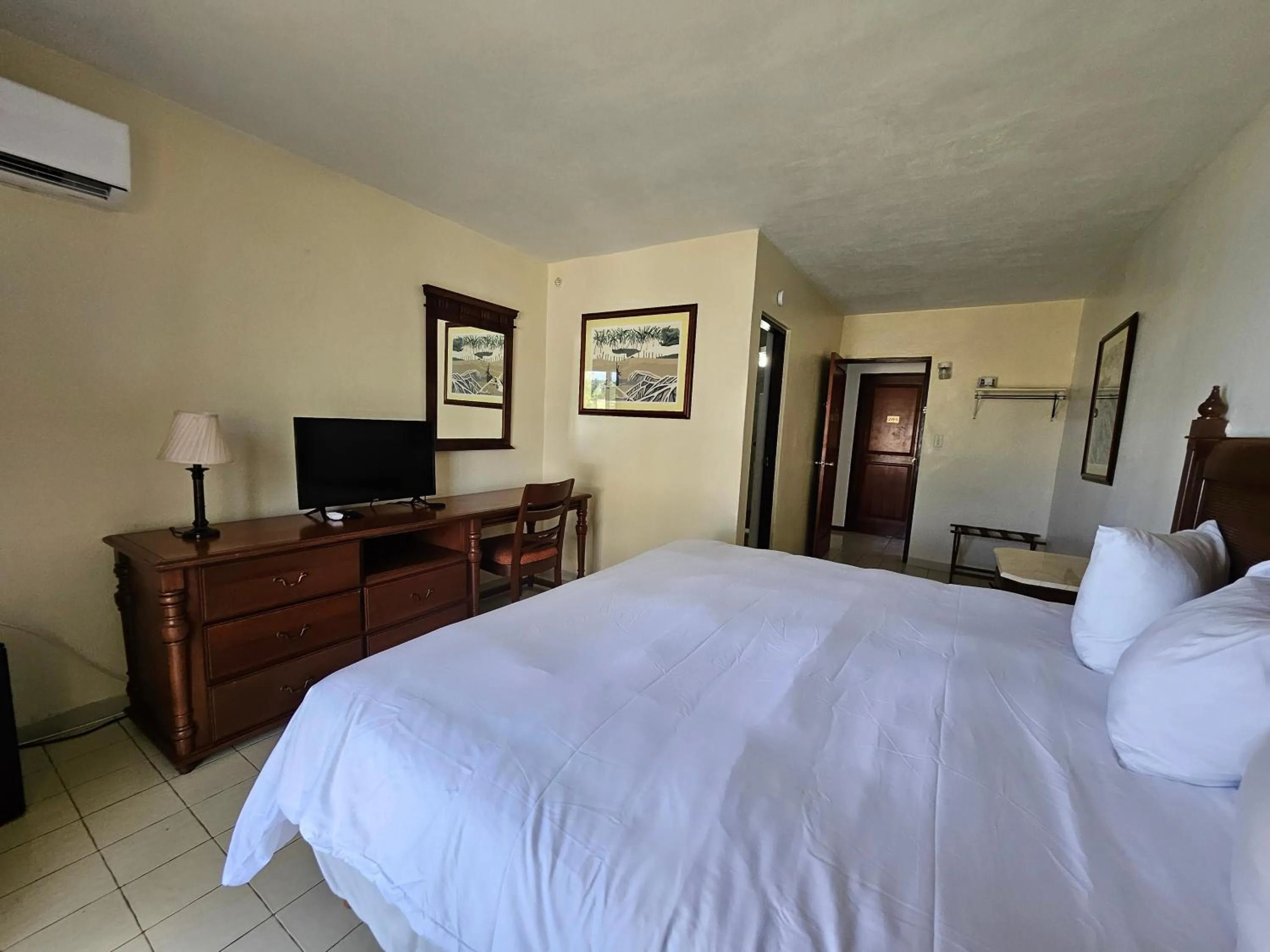 Bed in Selva Boutique Hotel - Luquillo Oceanfront Retreat - Adults Only