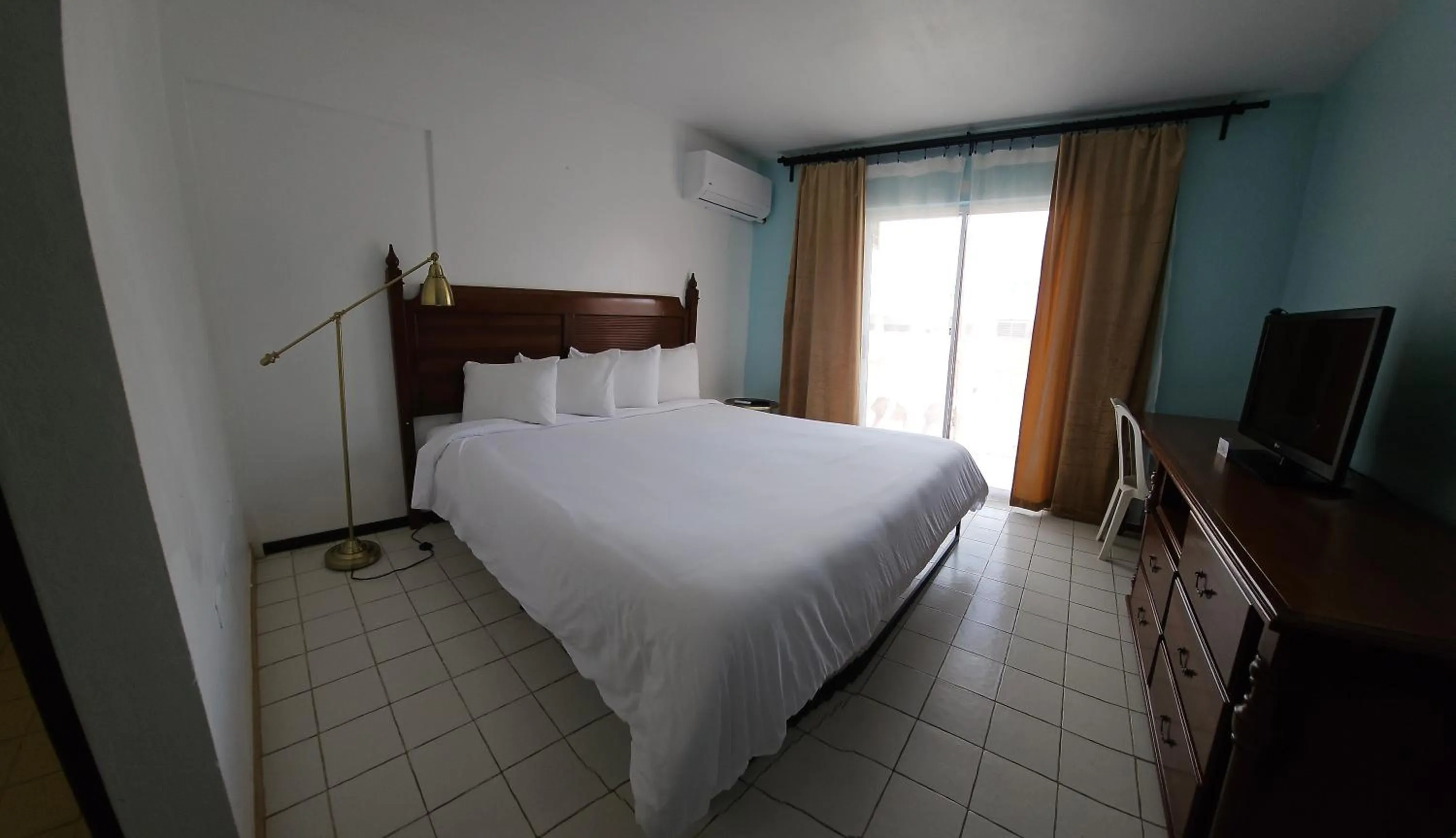 Bed in Selva Boutique Hotel - Luquillo Oceanfront Retreat - Adults Only