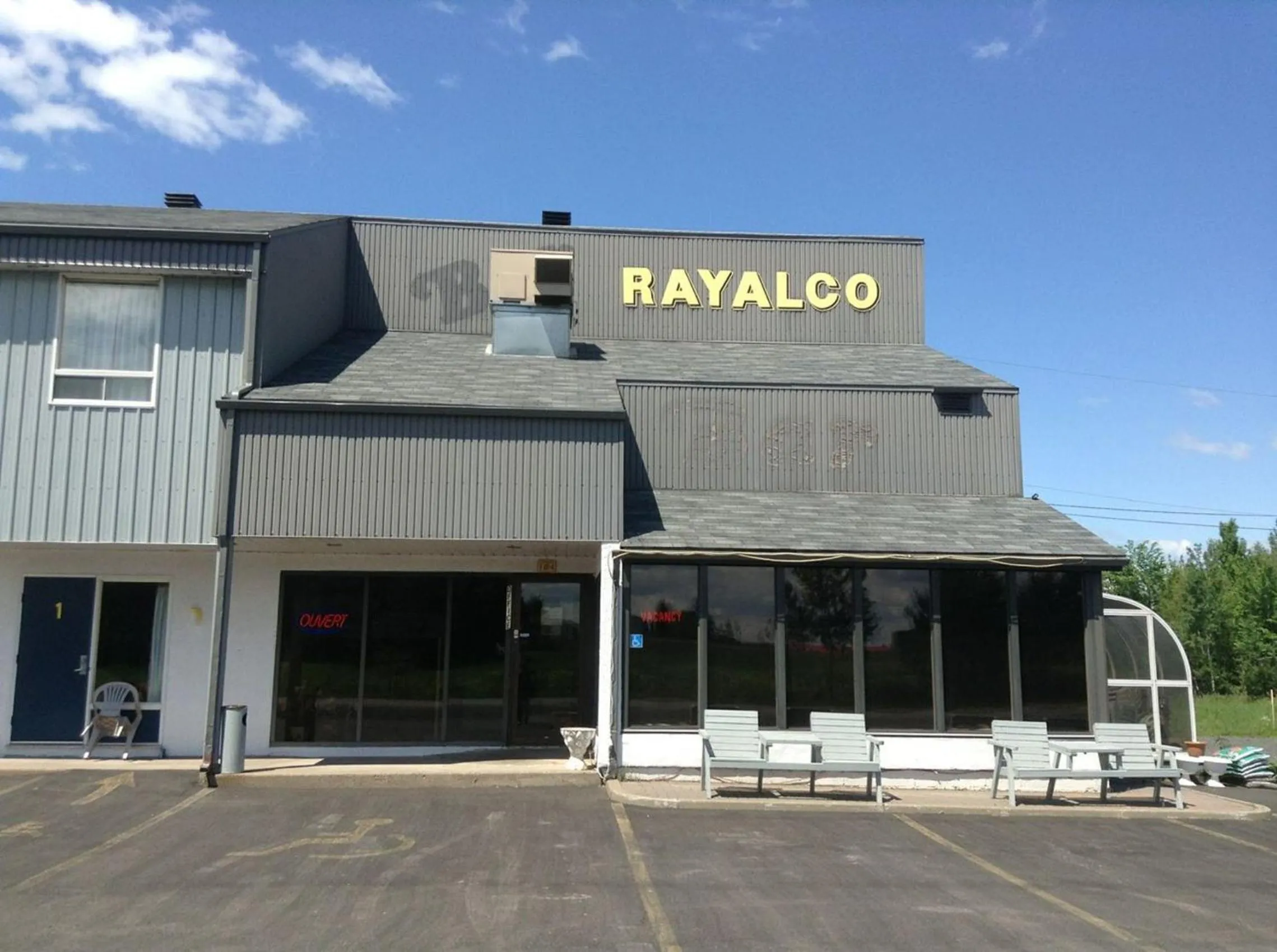 Property building in Motel Rayalco