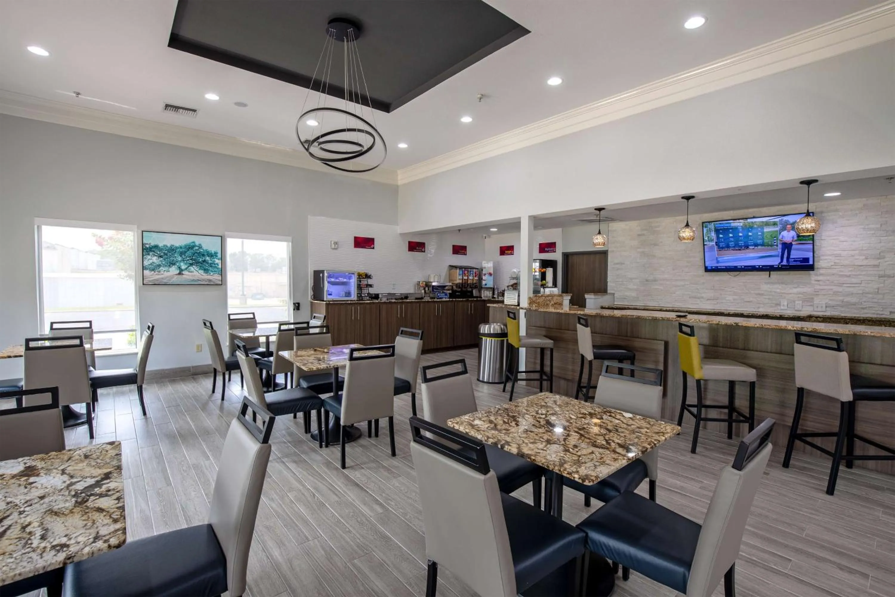 Breakfast in Best Western Plus Lafayette Vermilion River Inn & Suites