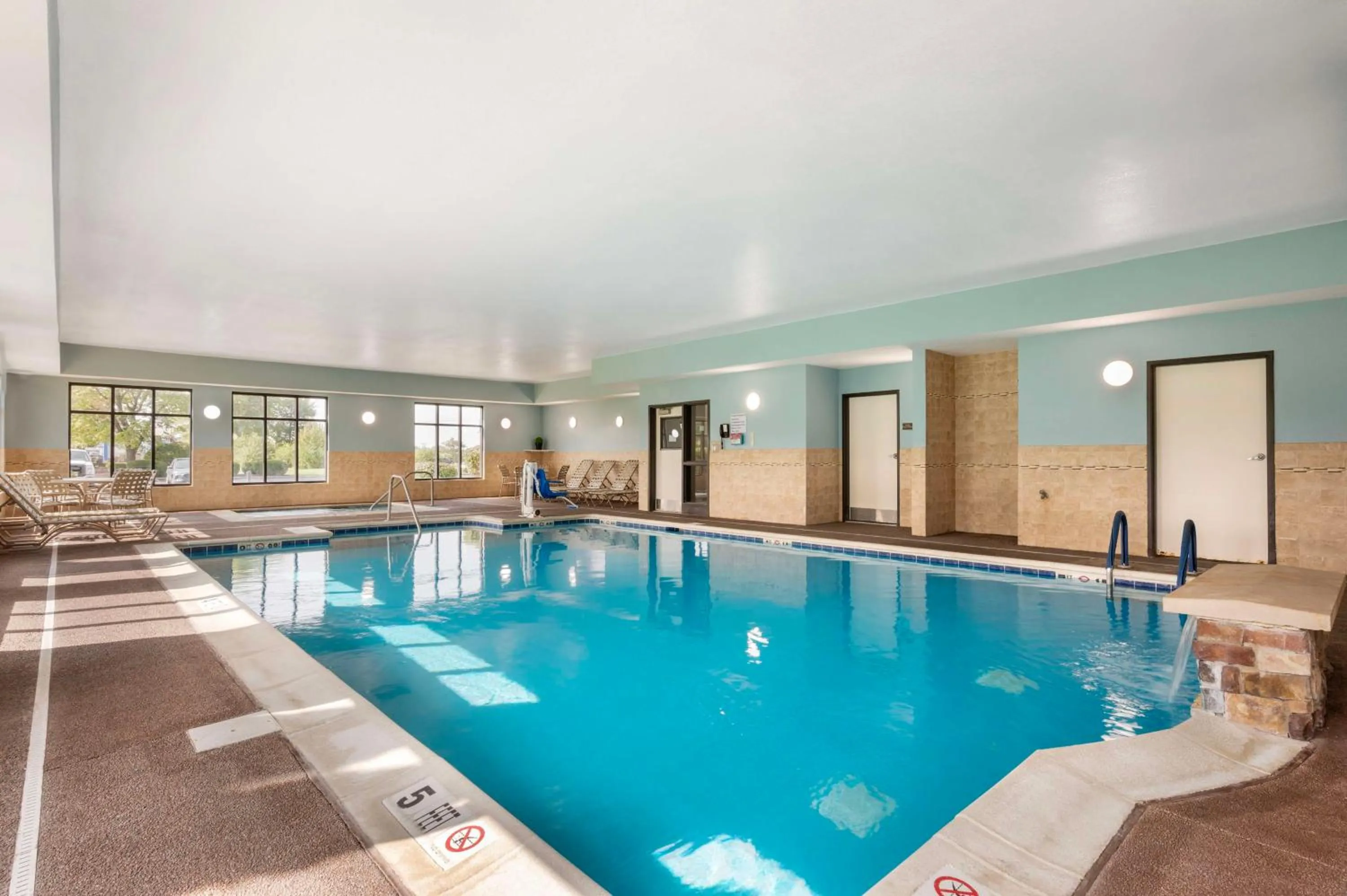 Pool view in Best Western Plus Anderson