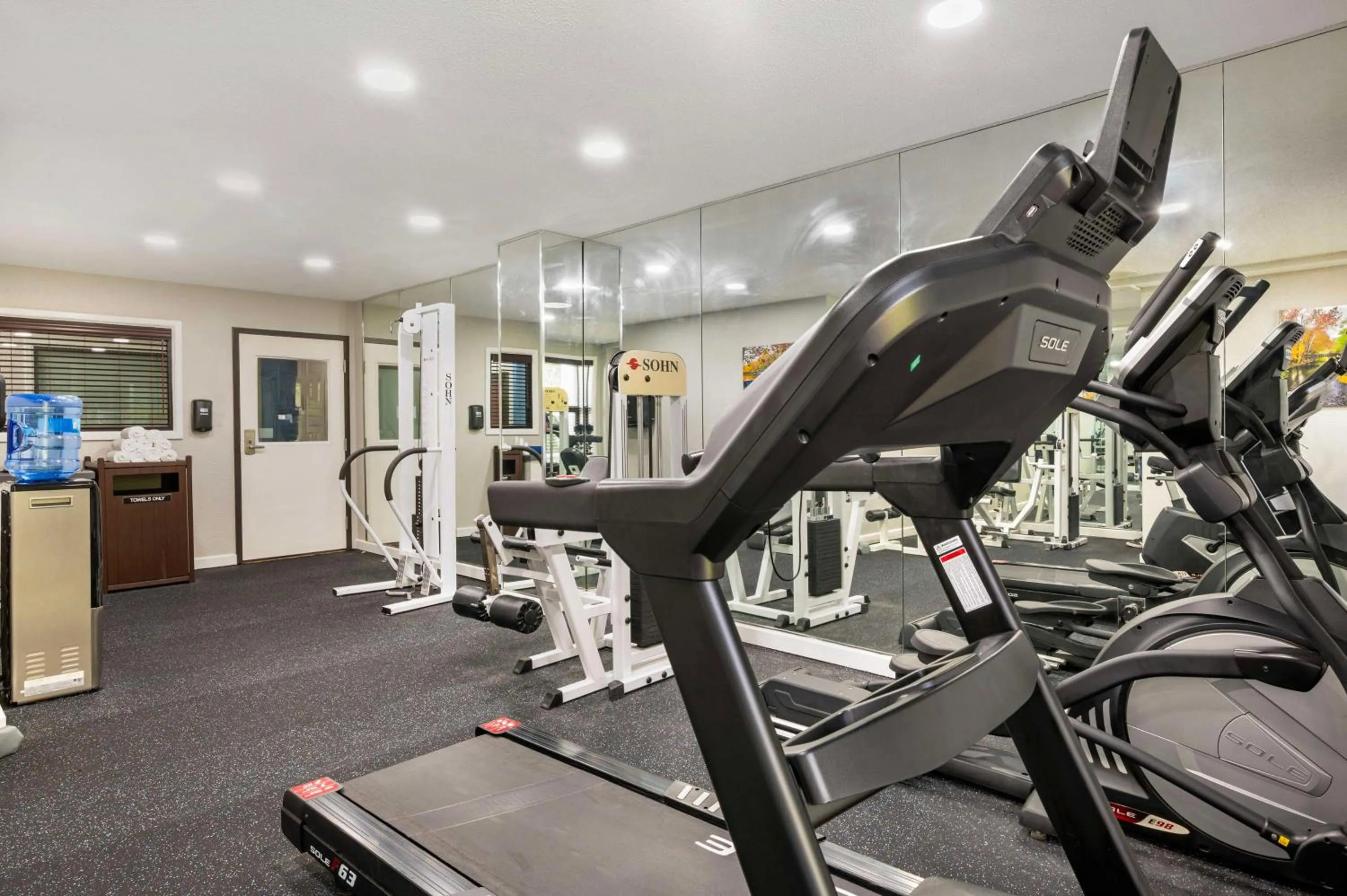 Fitness centre/facilities in Best Western Plus Anderson