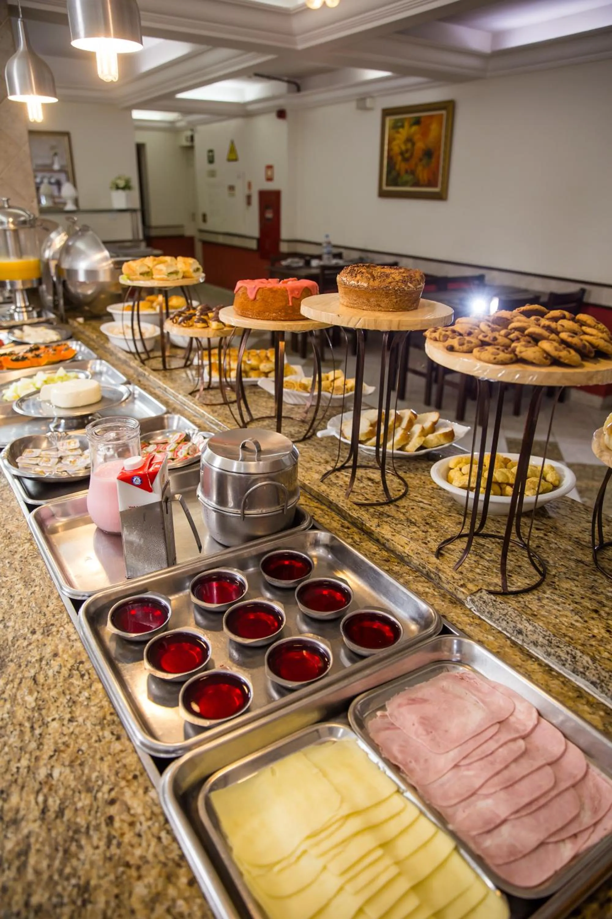 Restaurant/places to eat in Lisboa Hotel