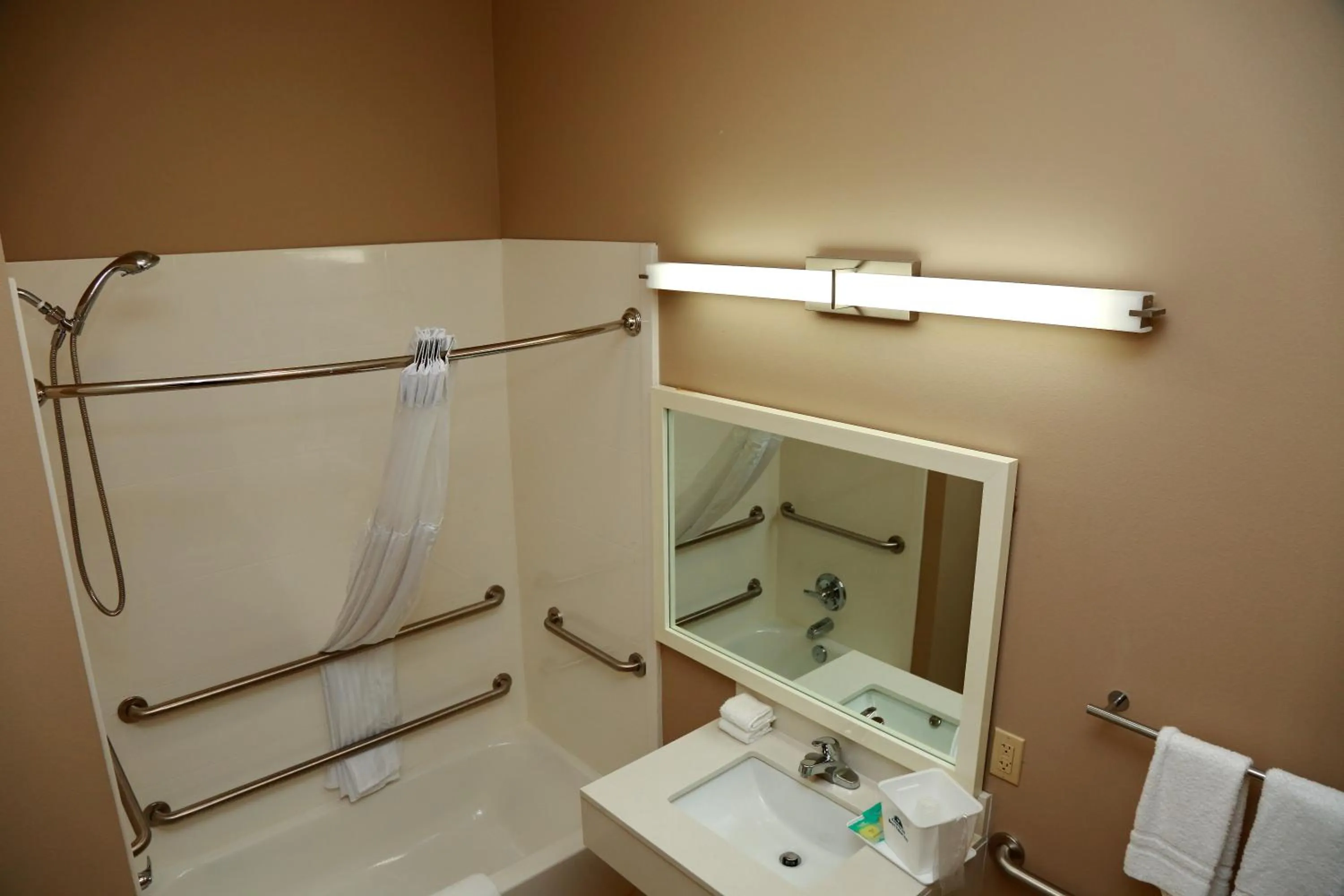 Americas Best Value Inn & Suites-Prairieville