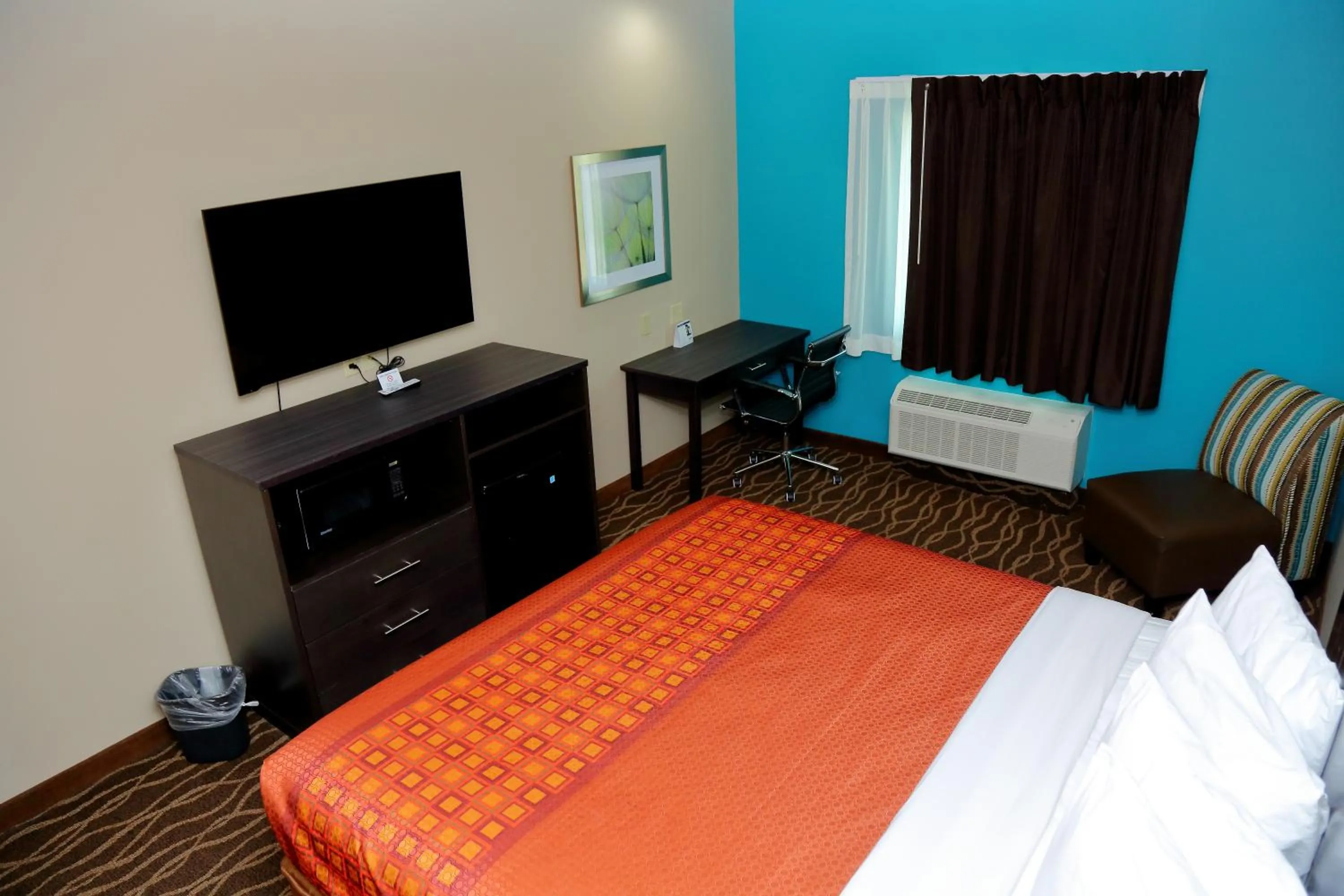 Bed in Americas Best Value Inn & Suites-Prairieville