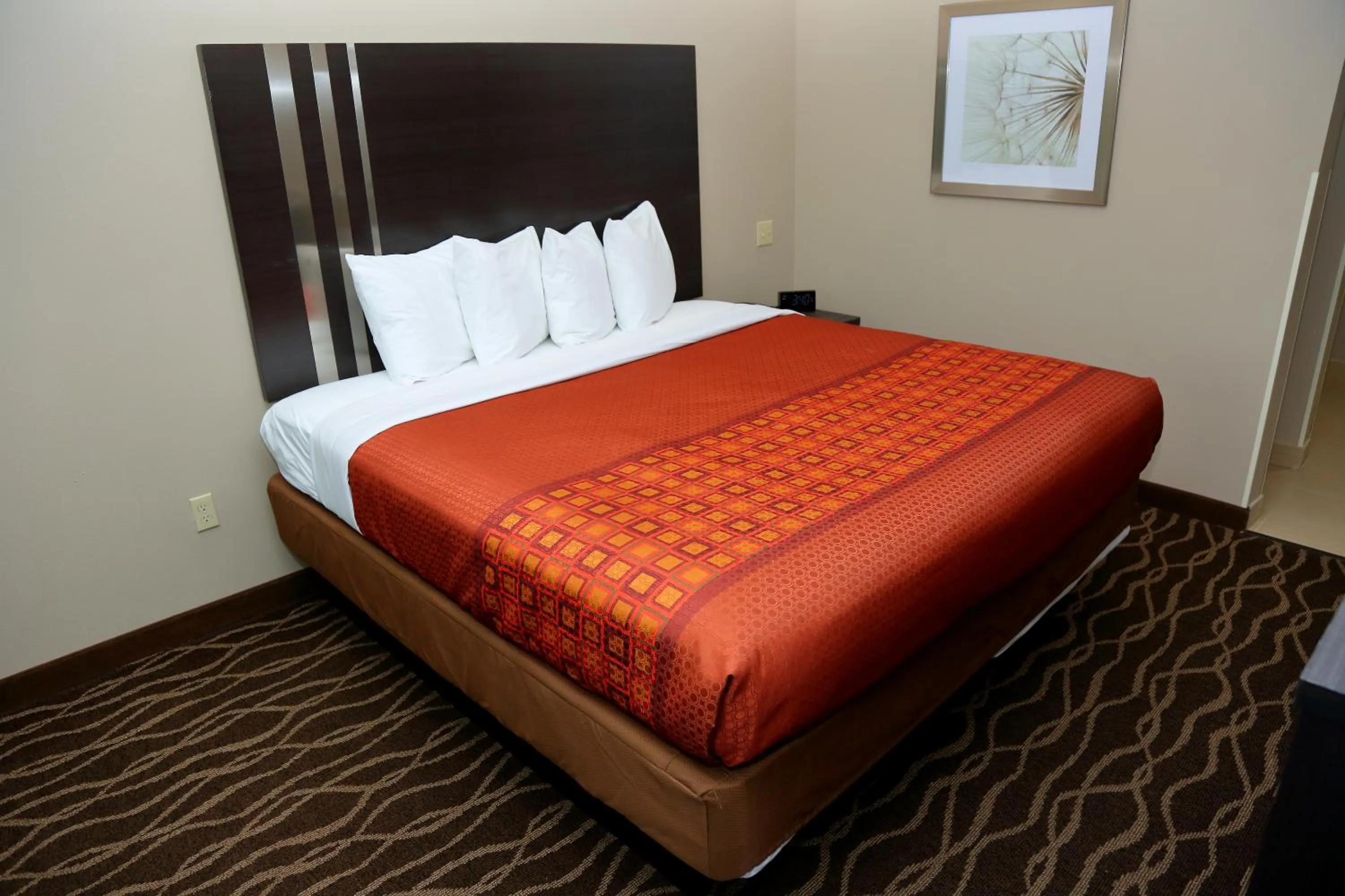 Bed in Americas Best Value Inn & Suites-Prairieville