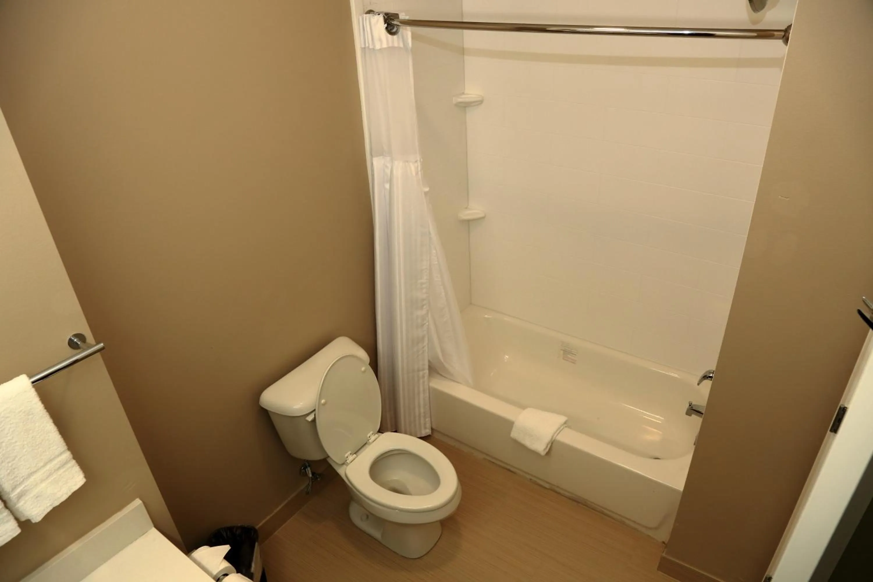 Americas Best Value Inn & Suites-Prairieville