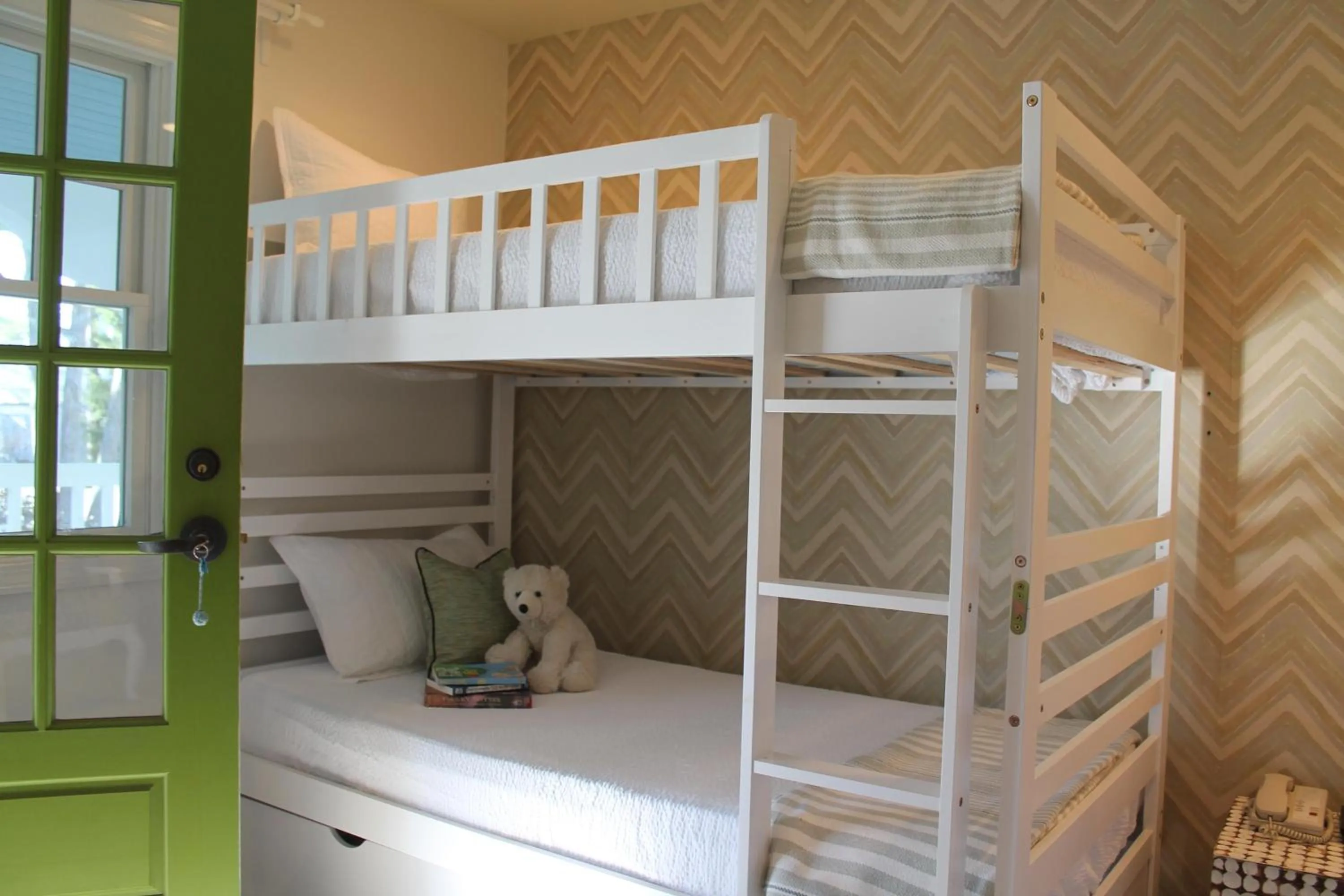 Bedroom, Bed in The Lodge on the Cove