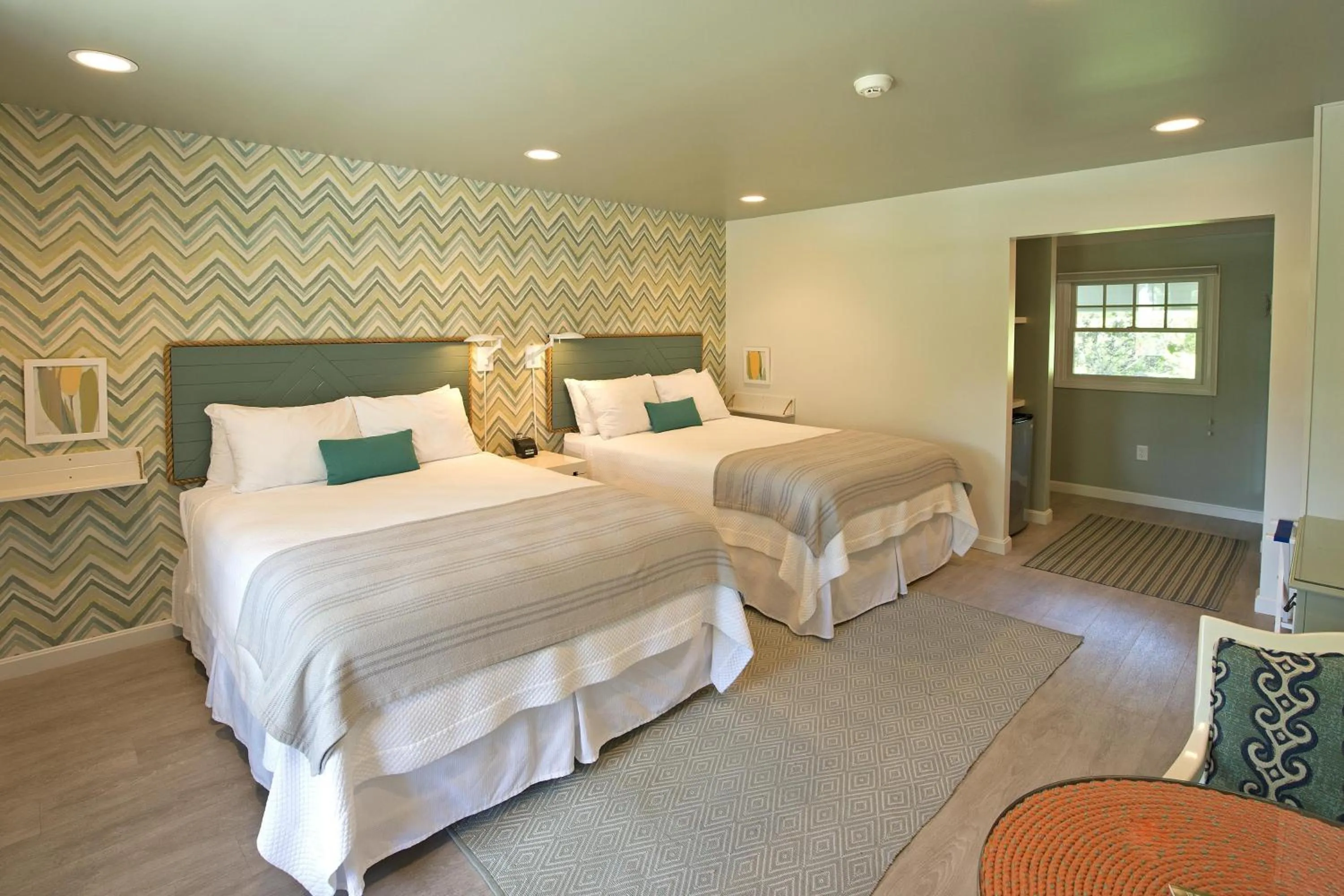 Bedroom, Bed in The Lodge on the Cove