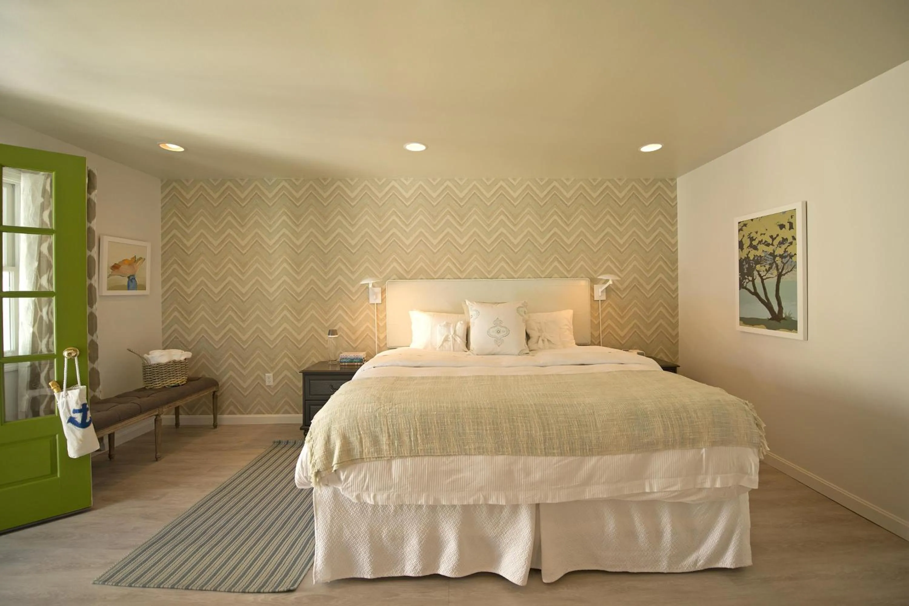 Bedroom, Bed in The Lodge on the Cove