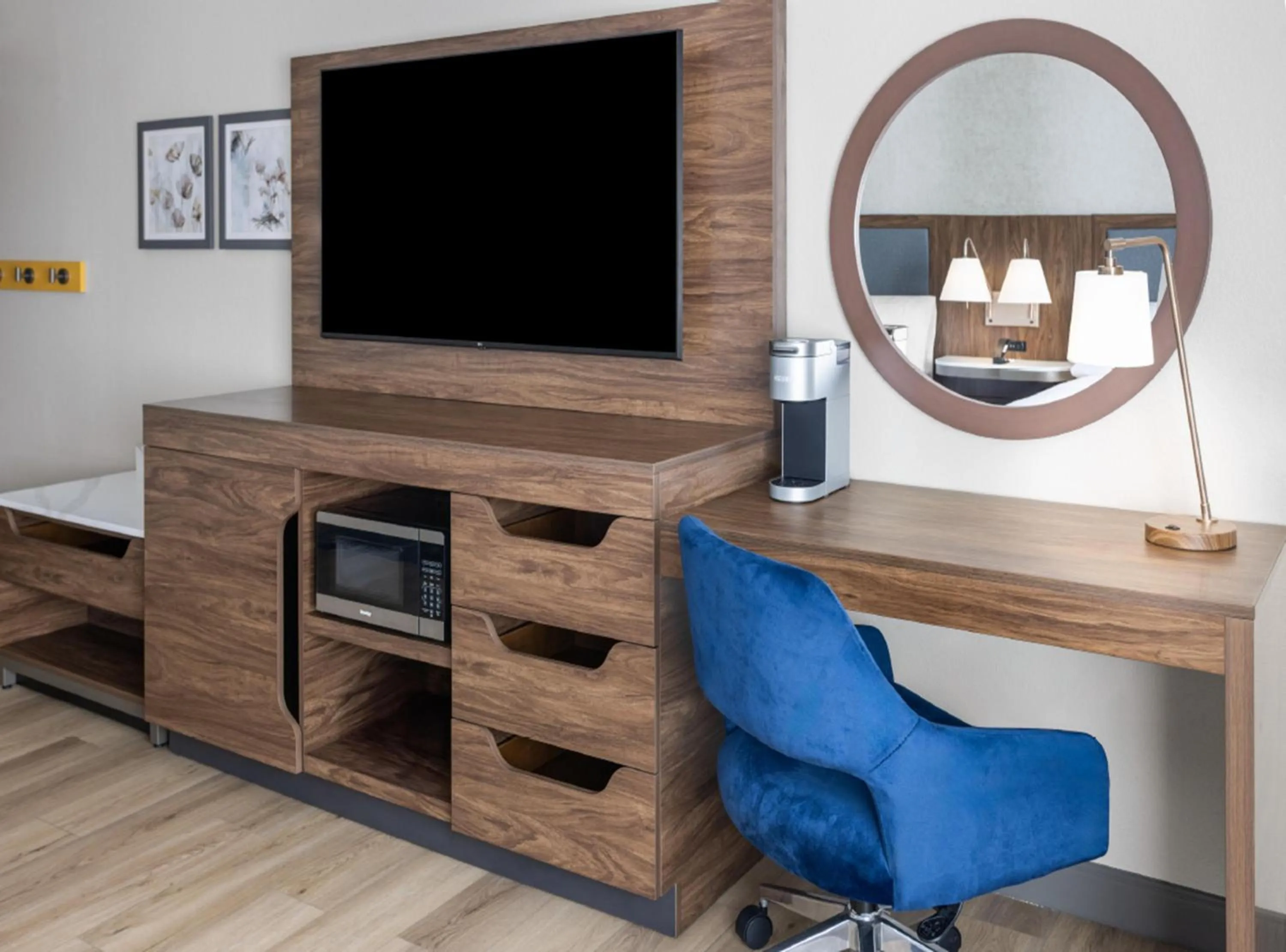 Bedroom in Hampton Inn & Suites Richmond Glenside