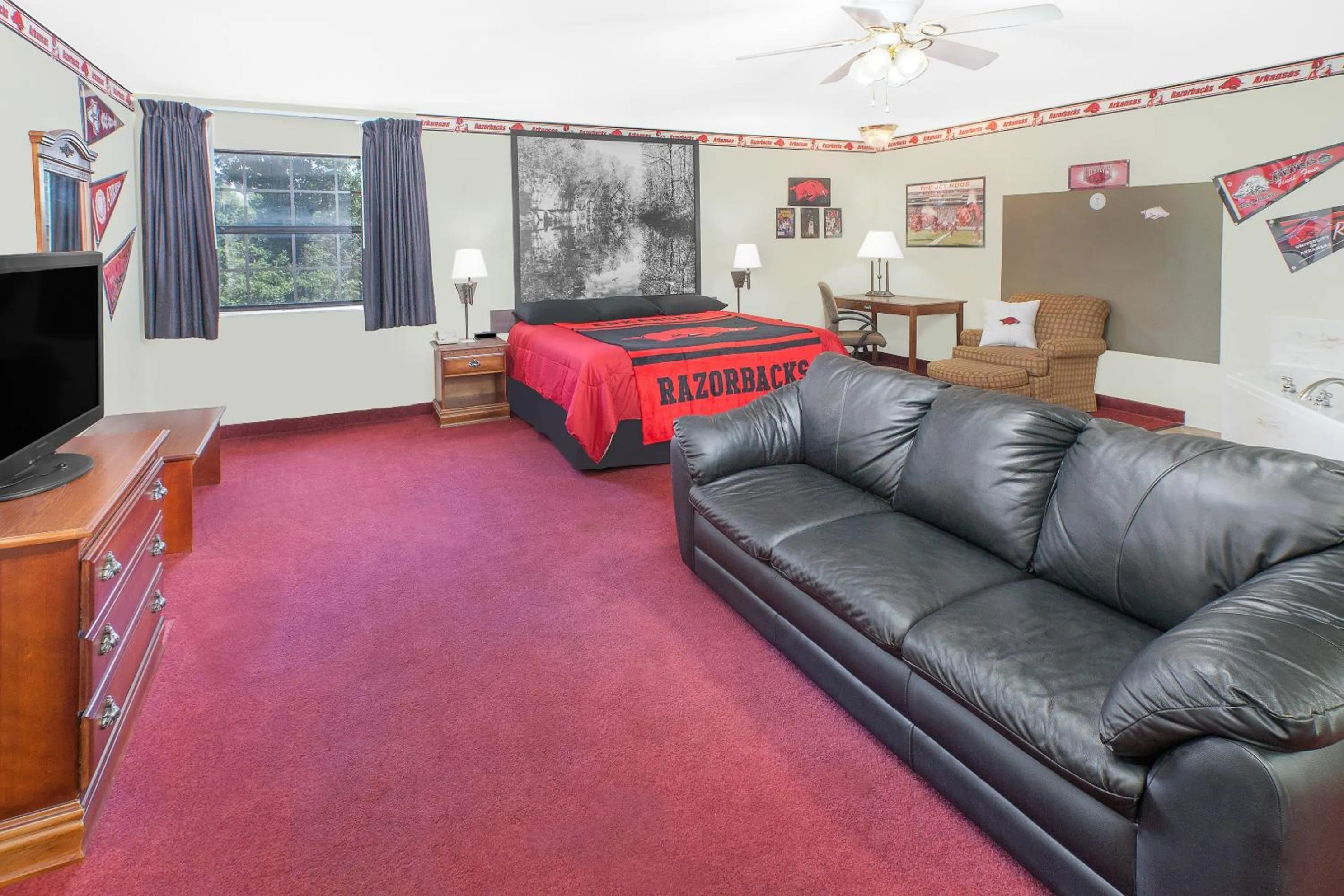 Super 8 by Wyndham Lowell/Bentonville/Rogers Area