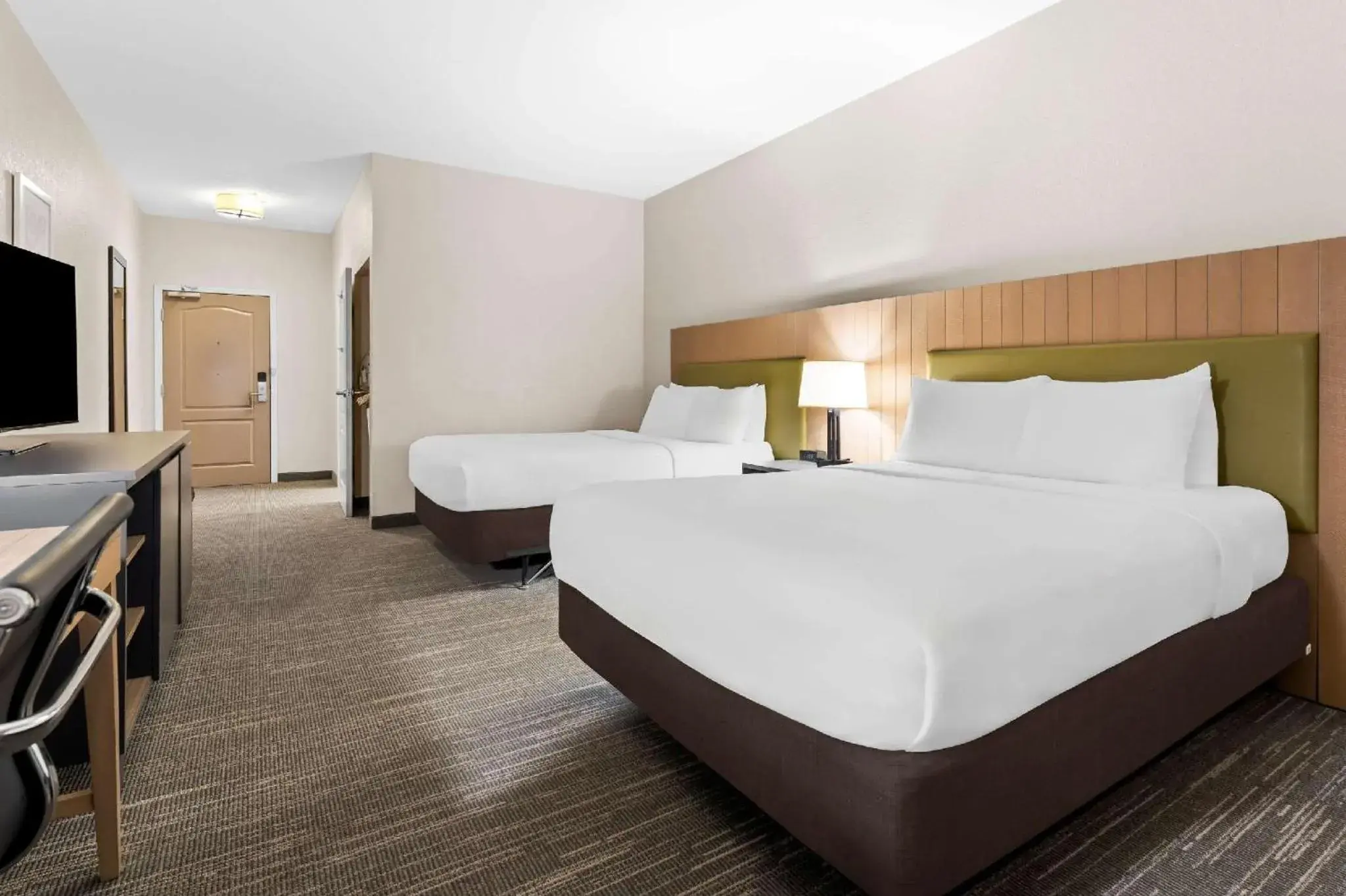 Queen Room with Two Queen Beds Pet Friendly - Accessible/Non-Smoking in Country Inn & Suites by Radisson, Macon North, GA Queen Room with Two Queen Beds Pet Friendly - Accessible/Non-Smoking in Country Inn & Suites by Radisson, Macon North, GA