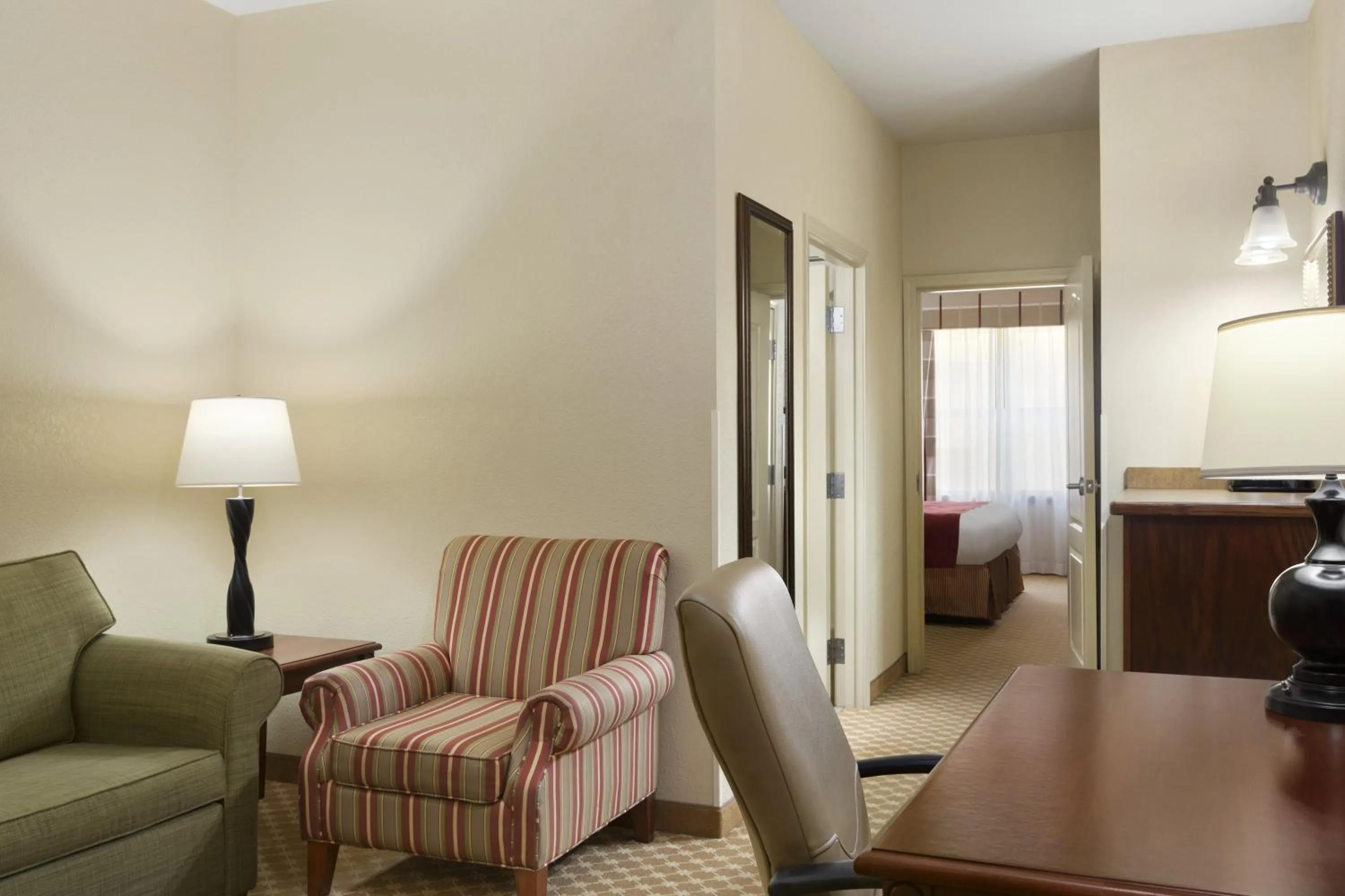 Photo of the whole room in Country Inn & Suites by Radisson, Macon North, GA