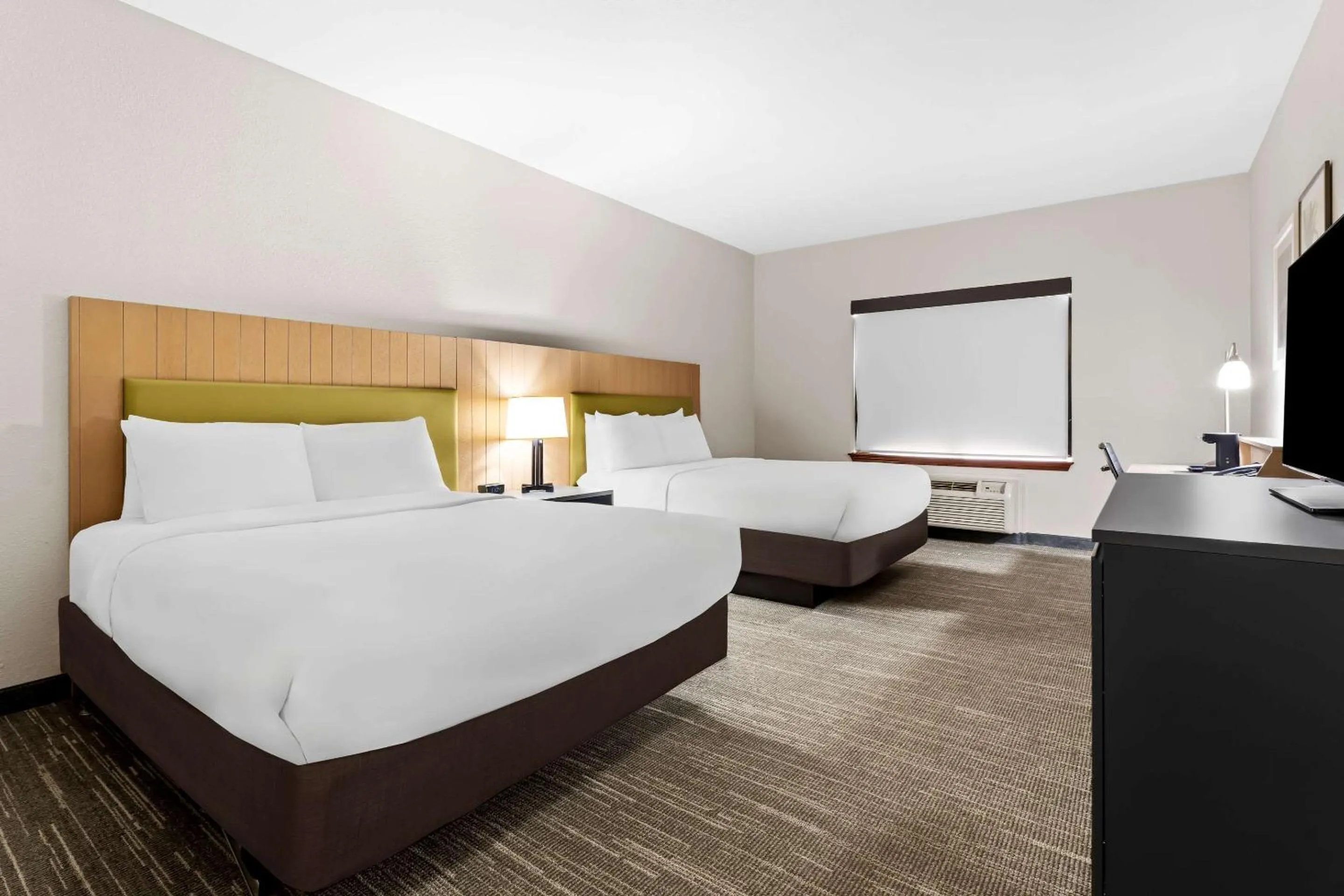 Bedroom, Bed in Country Inn & Suites by Radisson, Macon North, GA