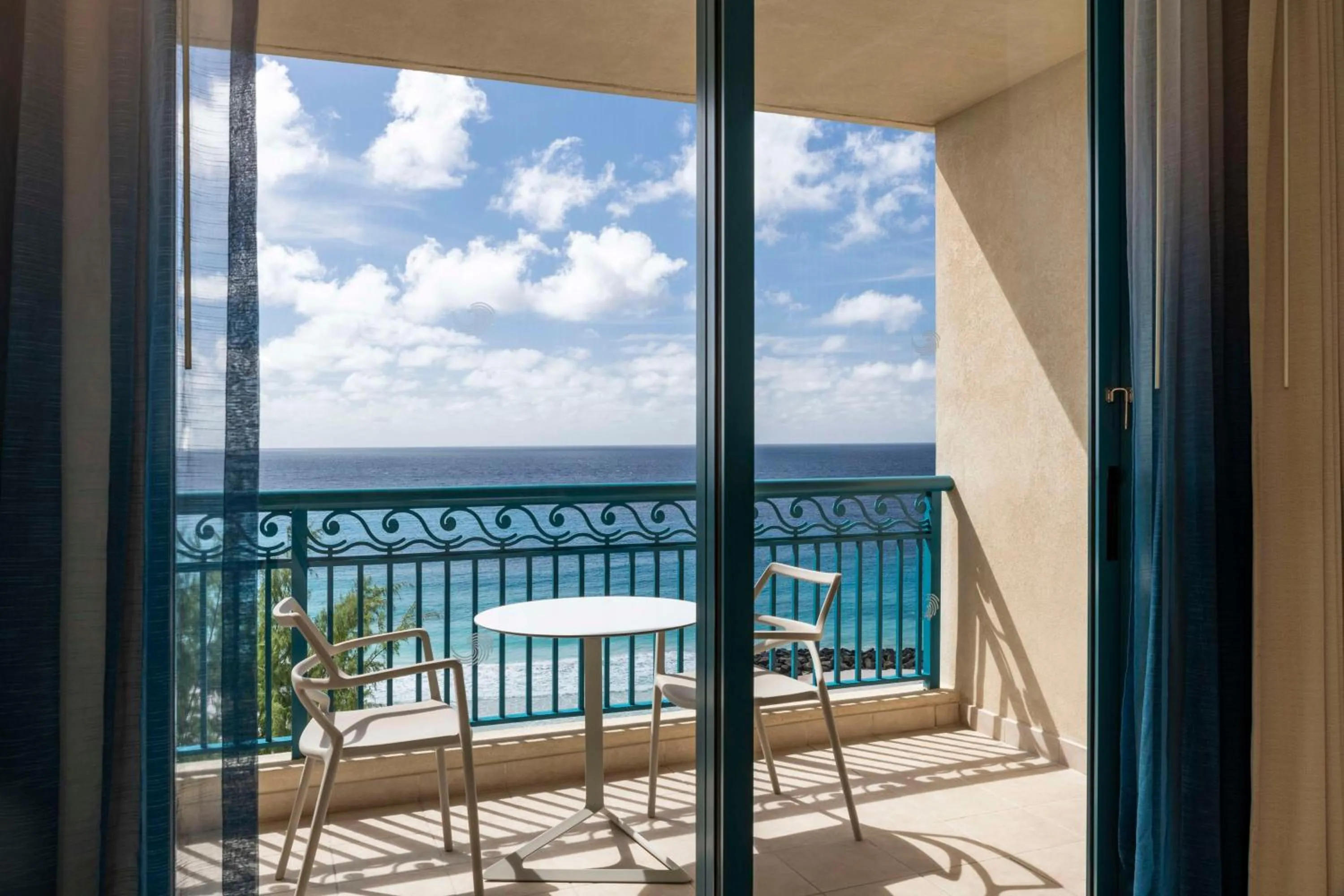 Living room in Hilton Barbados Resort