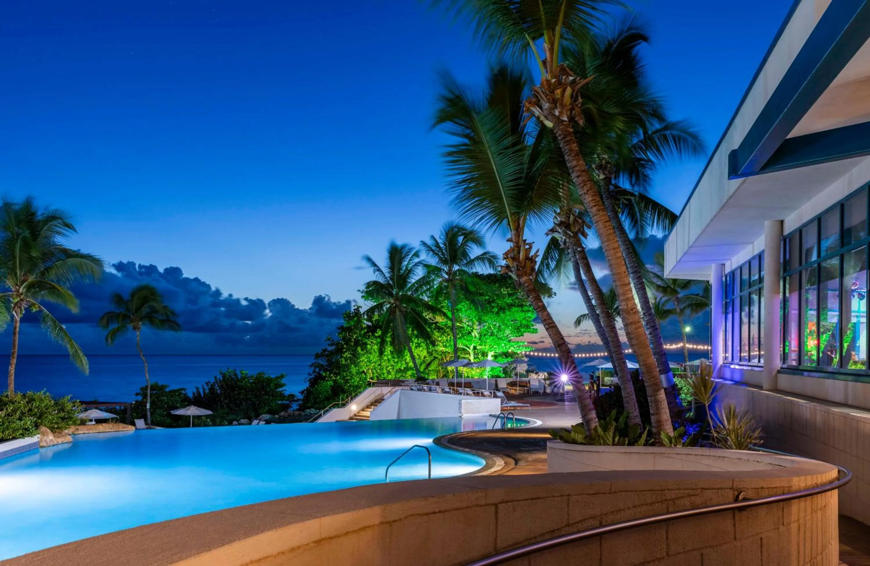 Pool view in Hilton Barbados Resort