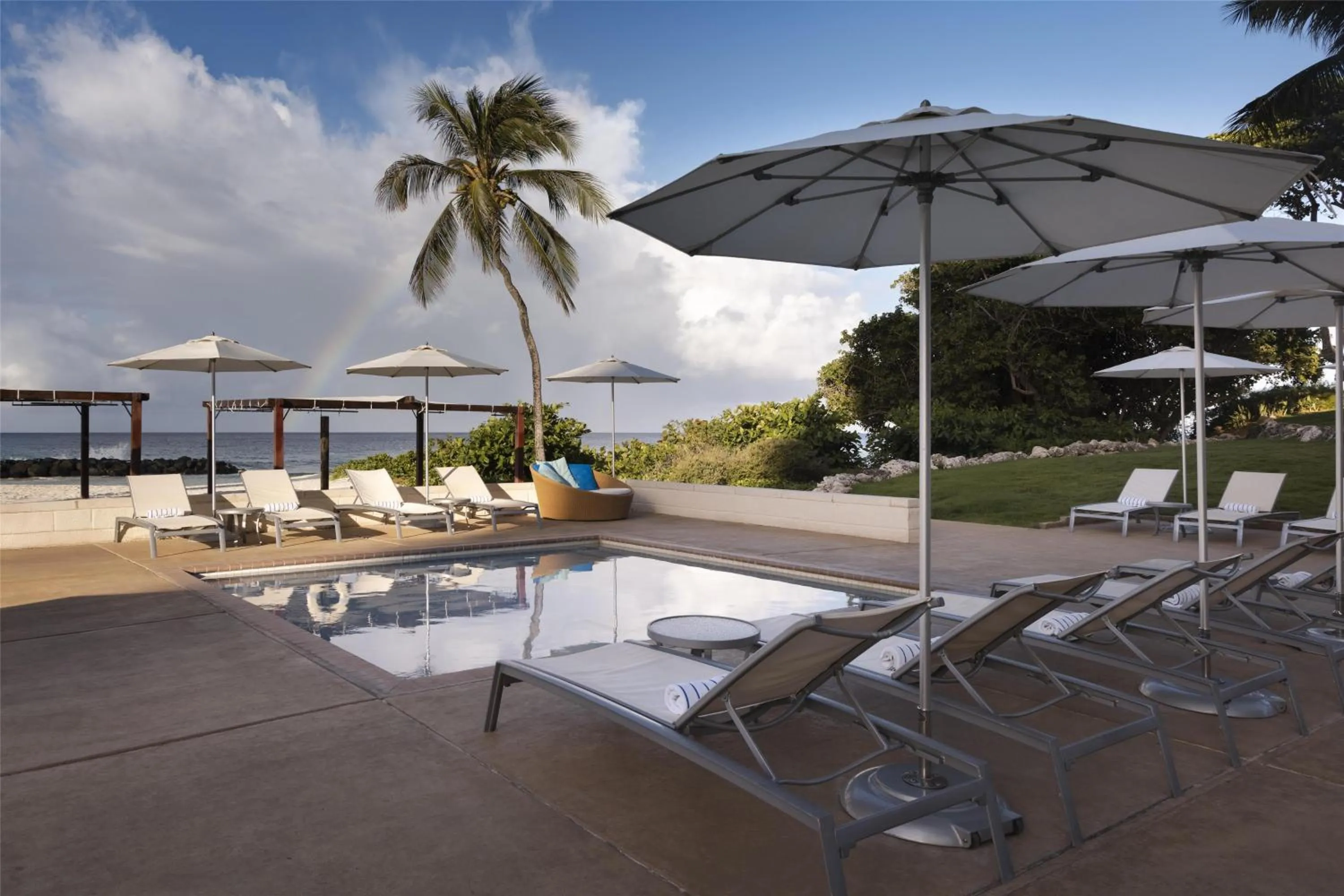 Pool view in Hilton Barbados Resort