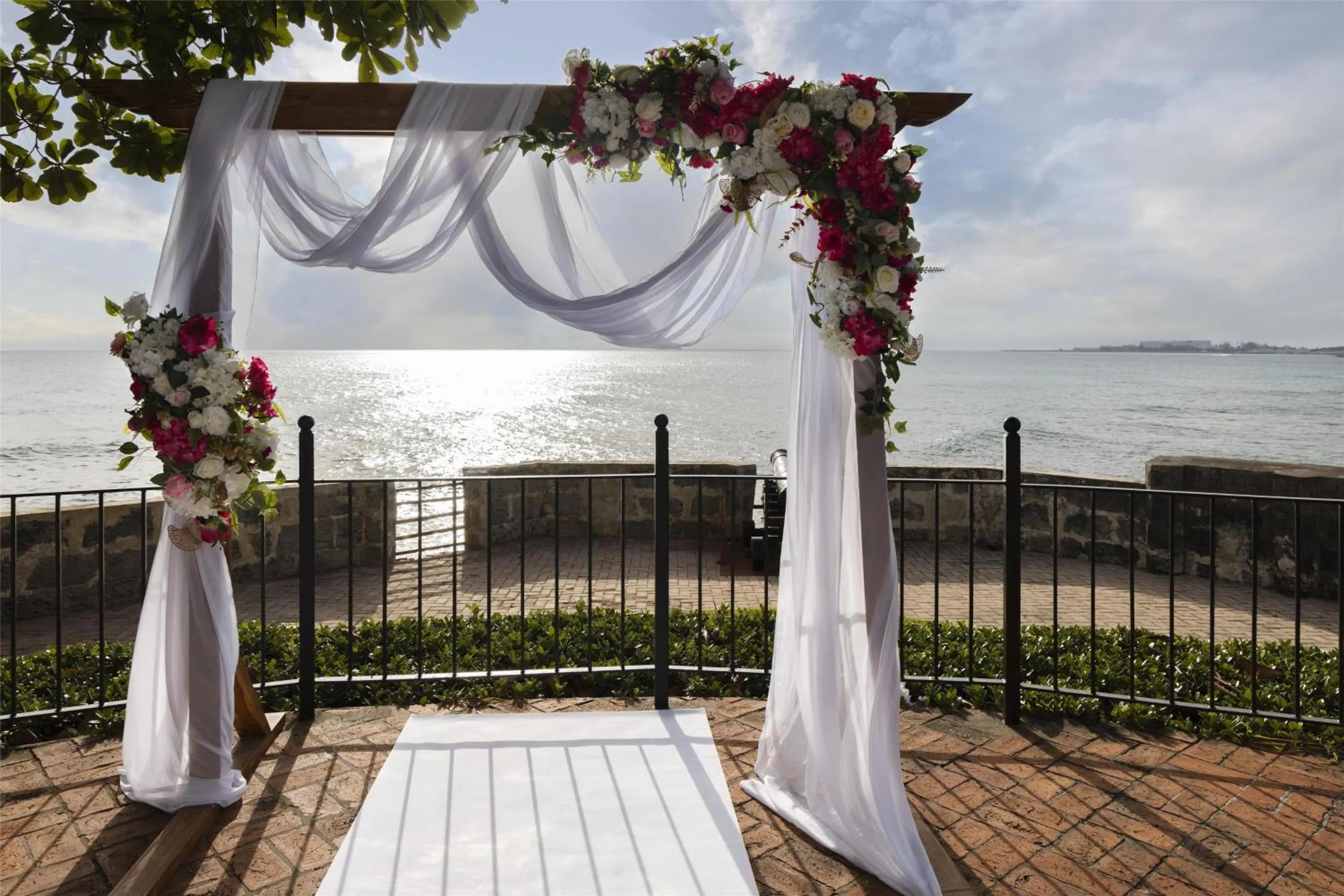 Inner courtyard view in Hilton Barbados Resort