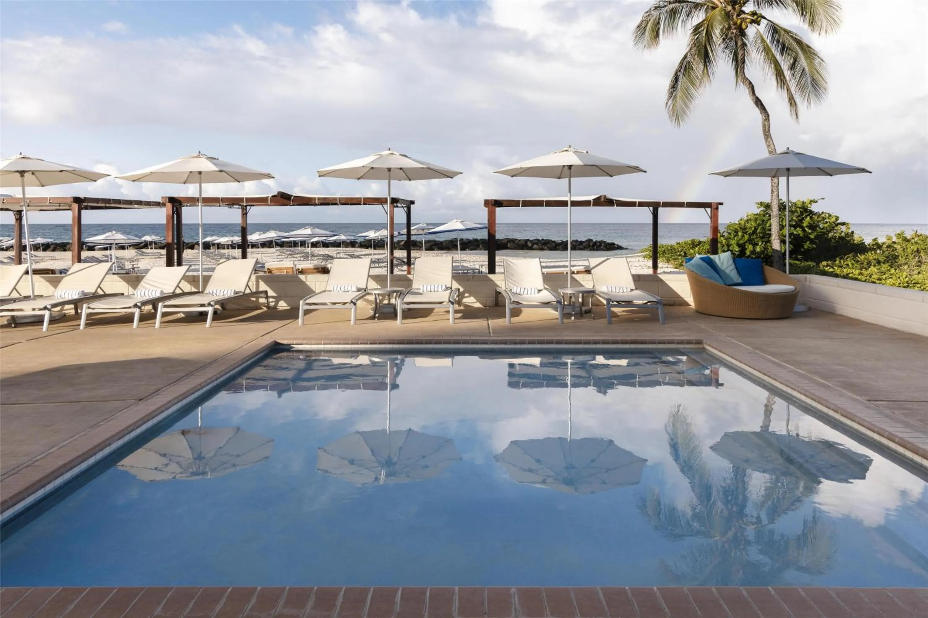 Pool view in Hilton Barbados Resort